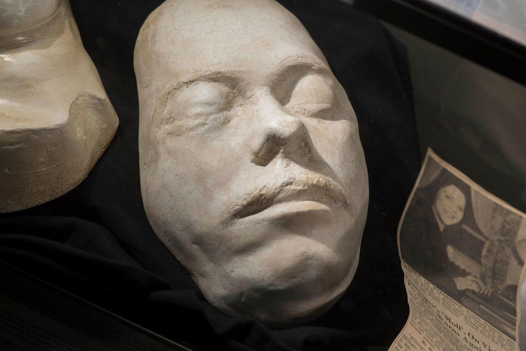 02_NYC_UndertheRadar_Death-Mask-Dillinger_02
