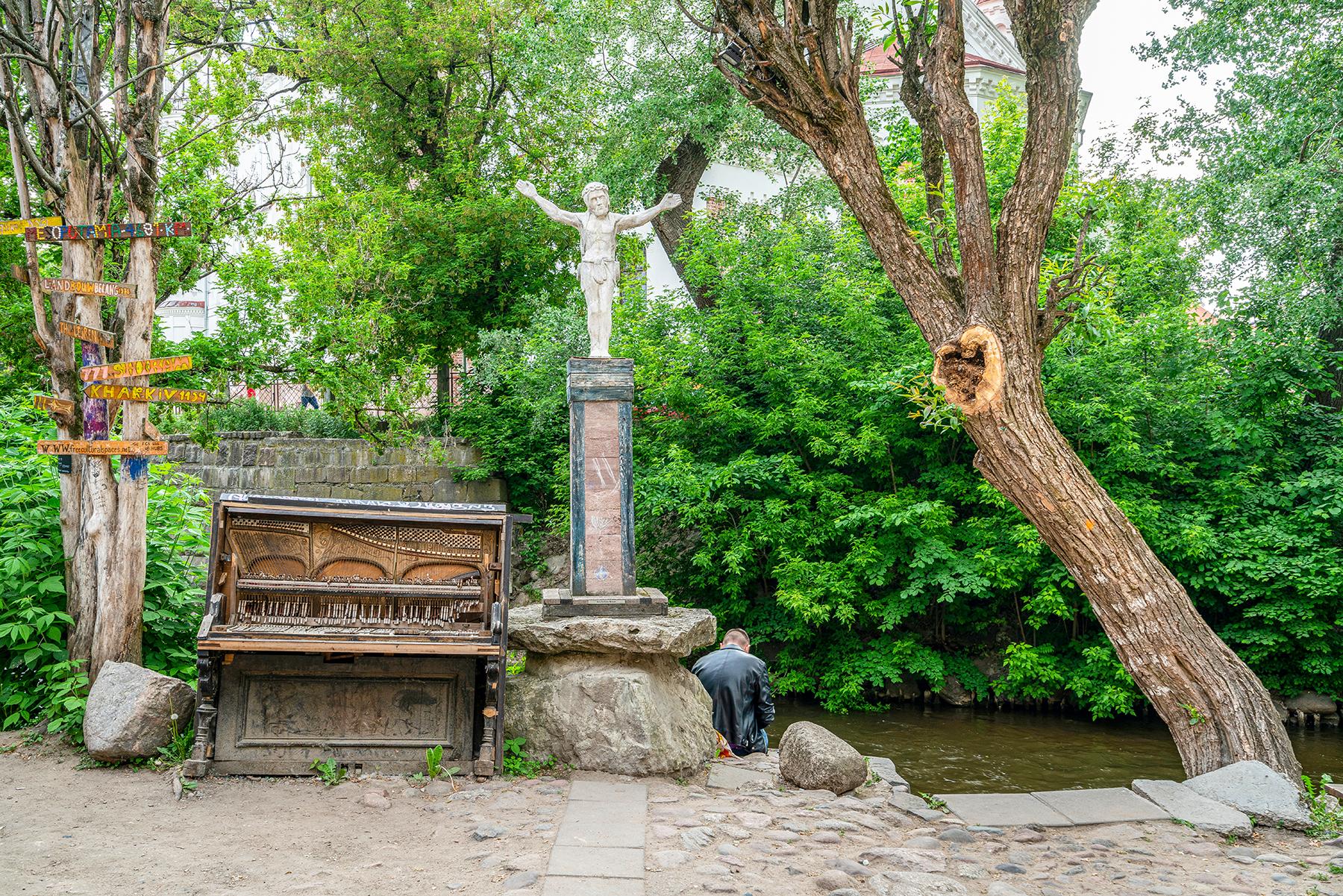 04_Uzupis__NowitRanksamongthemost_4.) shutterstock_1412903912