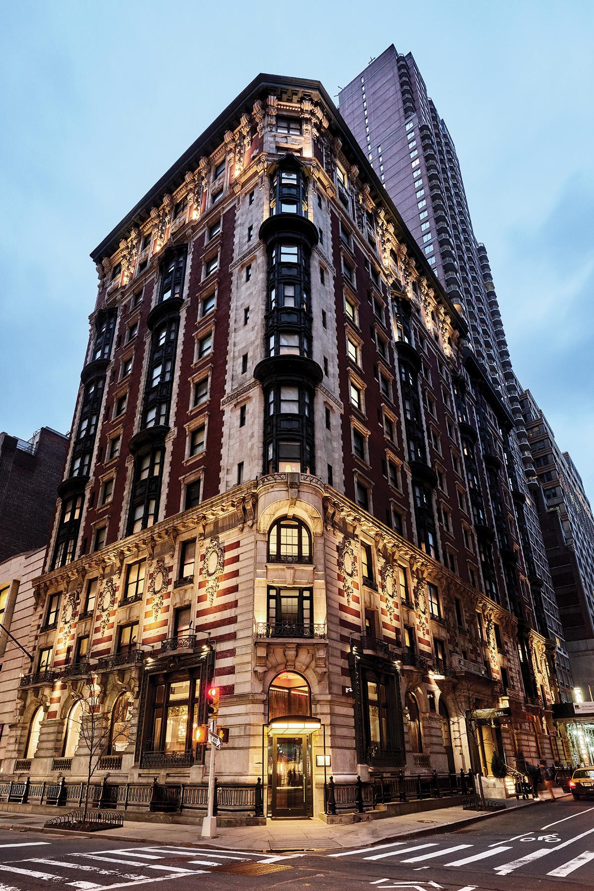 05_KinkyAmenities__JamesNewYork_NoMad_5.) 180222_NoMad_EXTERIOR_021_SHOT1_CMYK_FINAL