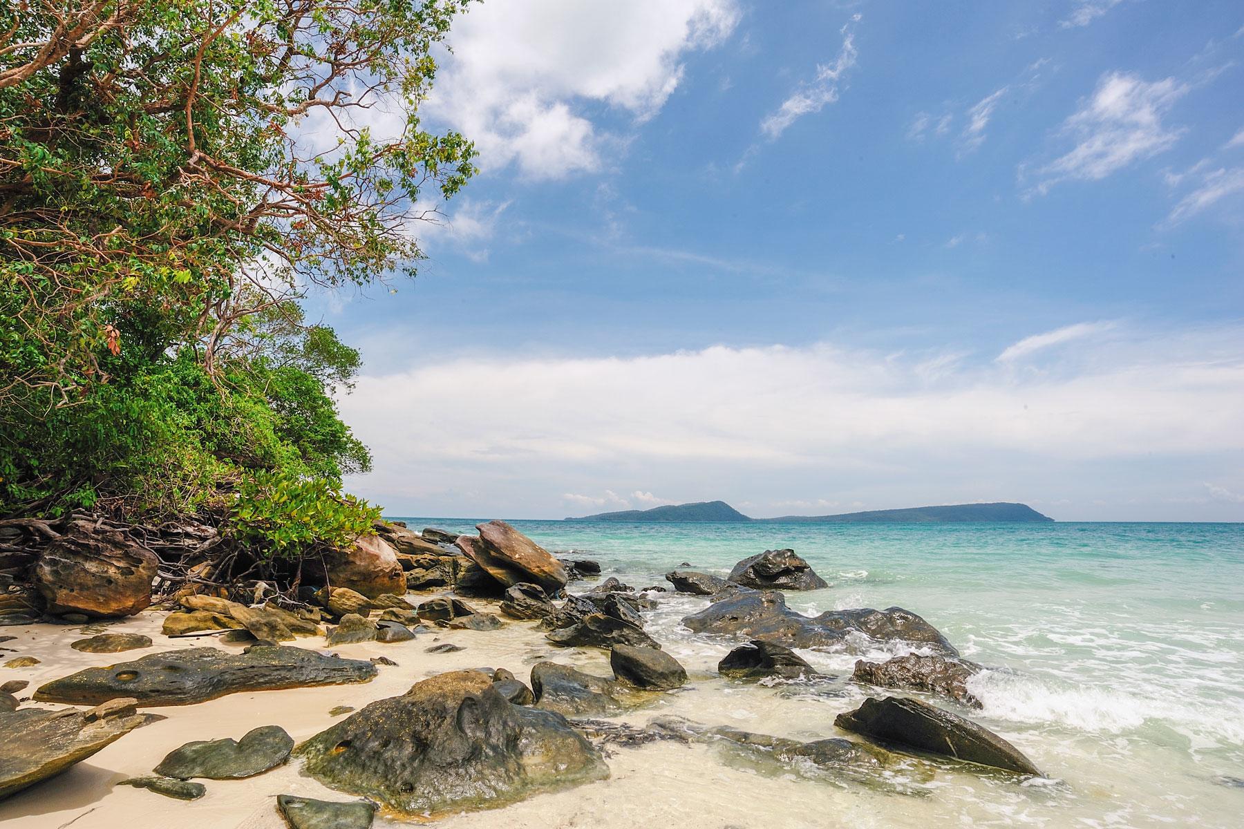 10_Cambodia_Beach_KohTang_shutterstock_28343422_10
