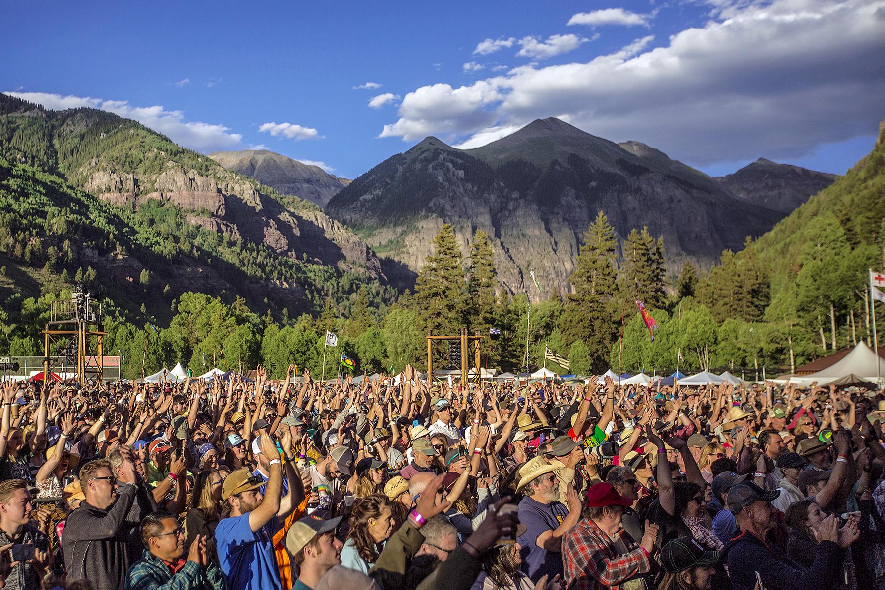 31_UltimateColorado__TellurideBluegrassFestival_TBF-2018_Crowd_NoCoast