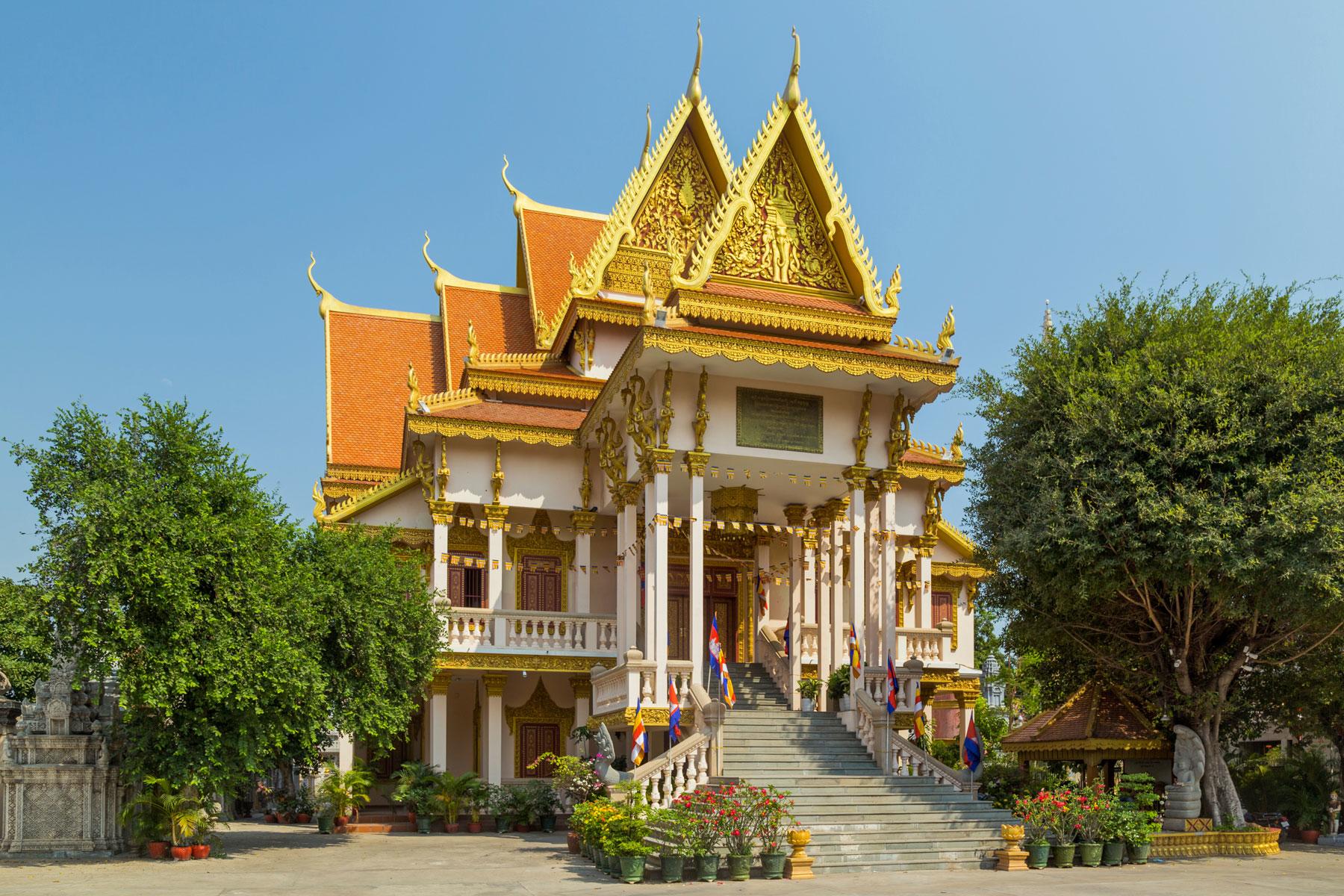 01_Best_Temples_and_Ruins_Cambodia_Wat_Langka_2016_Phnom_Penh,_Wat_Langka_(23)