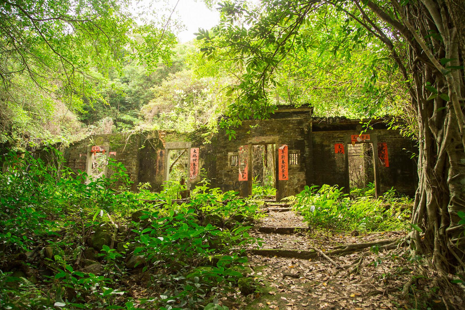 05_AbandonedPlacesHongKong__SoLoPunVillage_27427293112_98c617021c_k