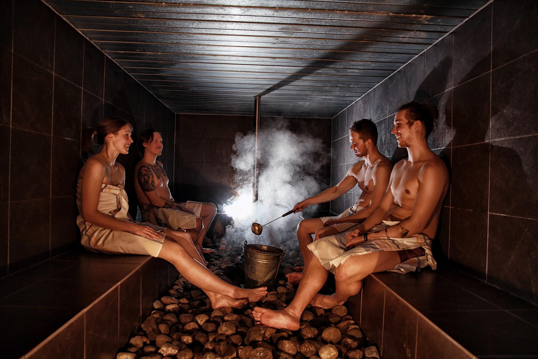 05_LaplandWinterActivities__Sauna_5.) Finland_sauna_winter_Ruka_Kuusamo_8M0A1063