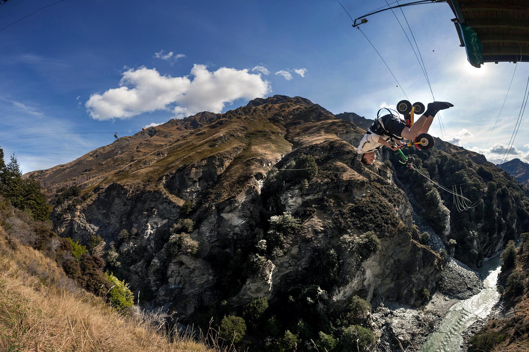 05_UltimateThingsToDoNewZealand__FreeFallShotoverCanyonSwing_SCS_Trike_13_wide_2