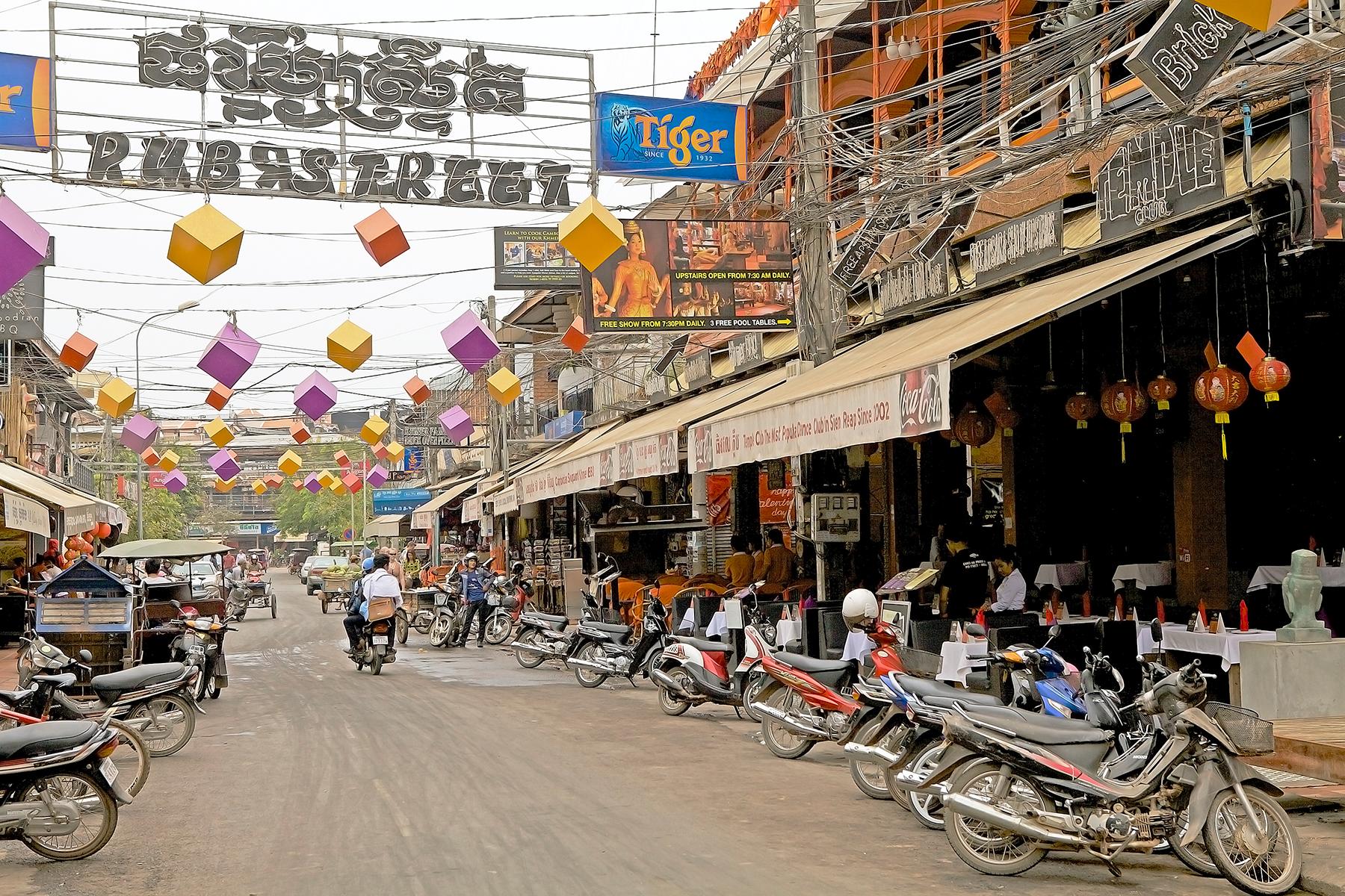 08_25UltimateCambodia__ShopAndDineAtKendalVillage_dreamstime_l_53688747