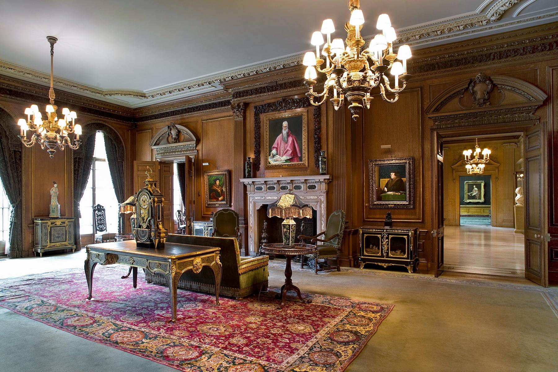 08_BestMuseumsNewYorkCity__TheFrick_13_Living_Hall_2008_2000-1