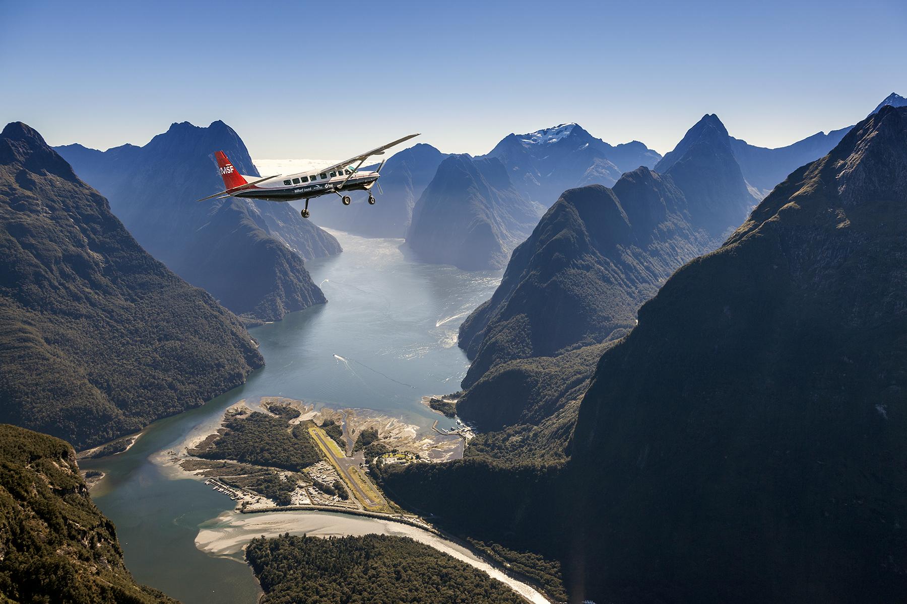 08_UltimateThingsToDoNewZealand__ExploreMilfordSound_Andy-Woods_160415_6338-Edit-2