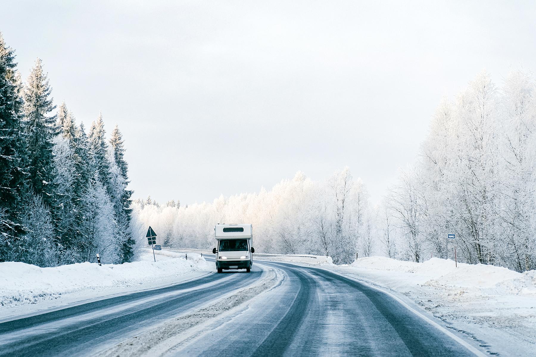 09_LaplandWinterActivities__DrivetheArcticoceanDrive_shutterstock_1255314619