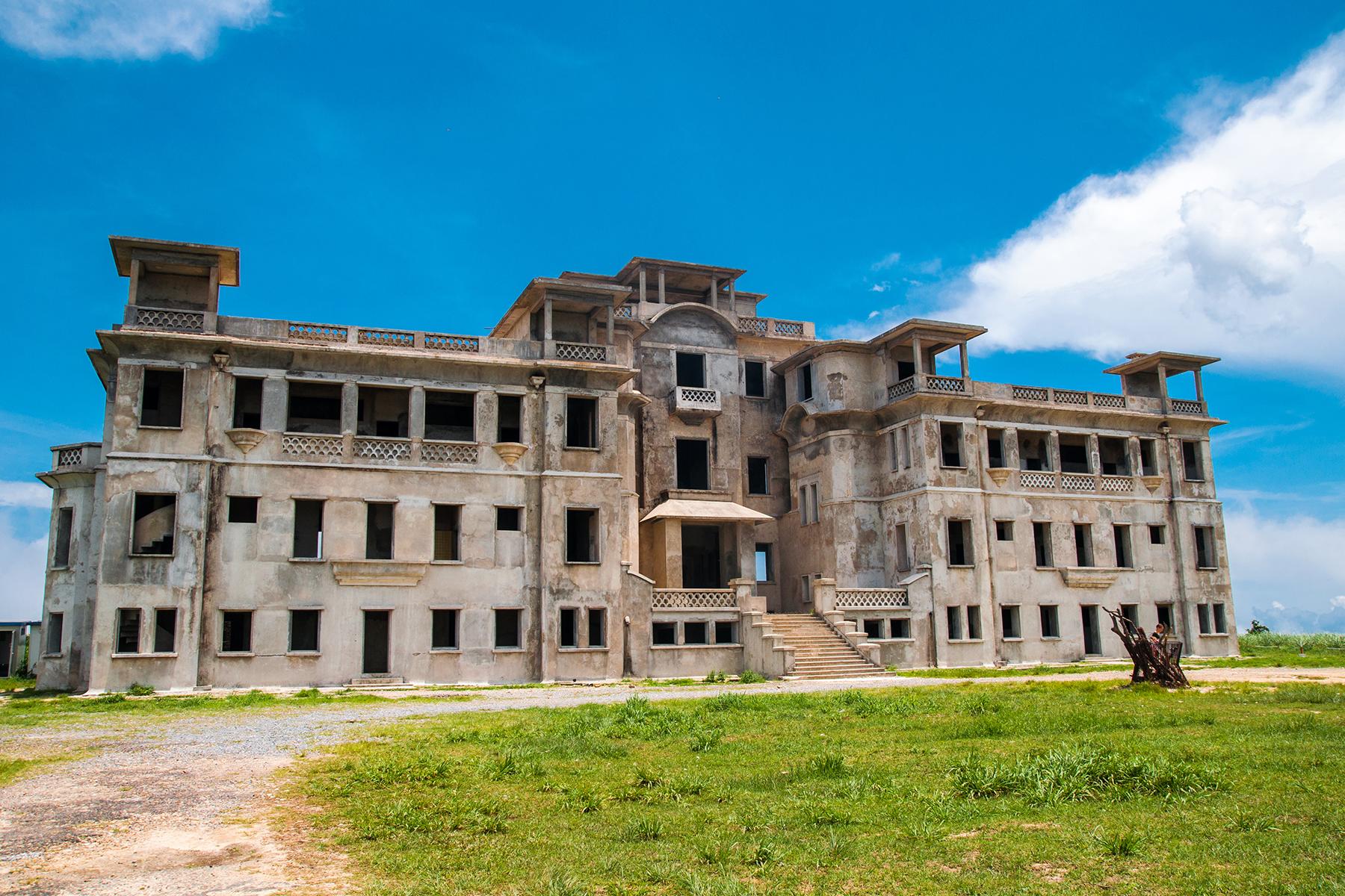 11_25UltimateCambodia__ChaseColonialGhosts_shutterstock_365207921