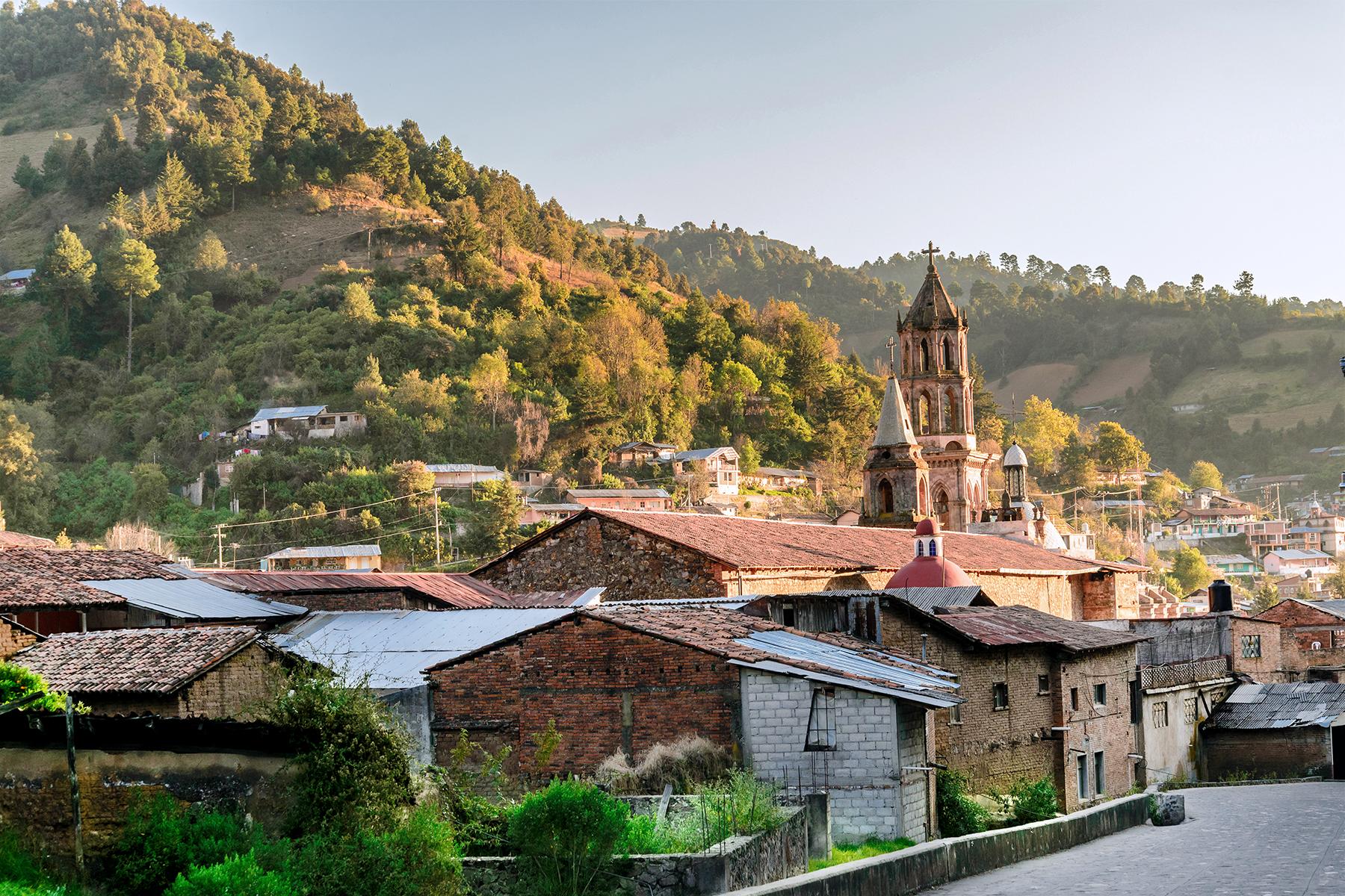 <a href='http://www.fodors.com/world/mexico-and-central-america/mexico/mexico-city/experiences/news/photos/12-adventurous-day-trips-from-mexico-city#'>From "12 Adventurous Day Trips From Mexico City: Angangueo "</a>