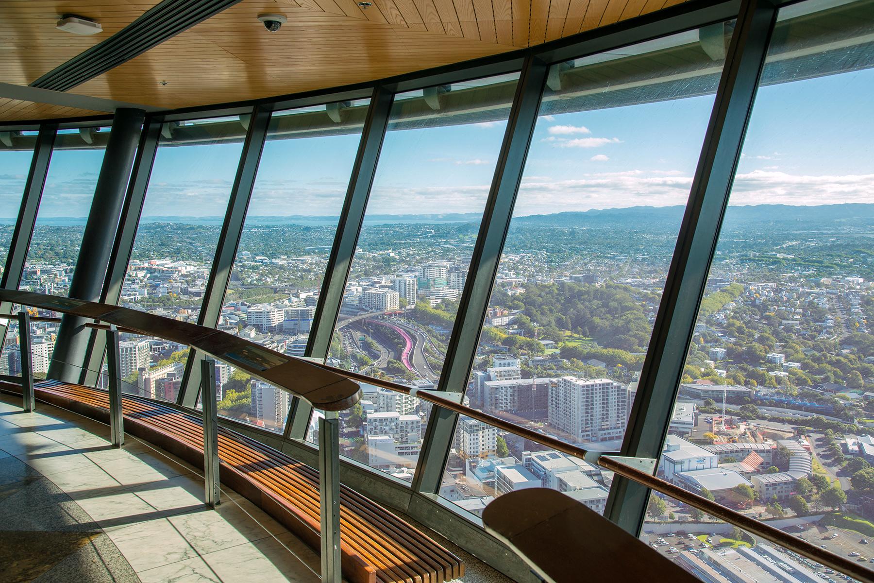 15_UltimateThingsToDoNewZealand__CheckOutTheObservationDeck_shutterstock_600103277