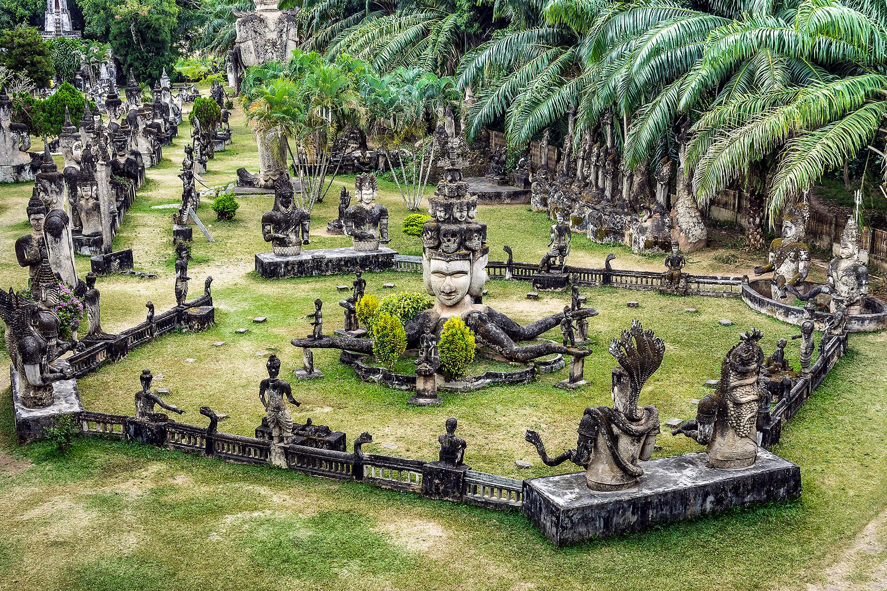 24_25UltimateThingstodoinLaos__MarvelatVientiane'sBuddhaPark_dreamstime_l_30218251
