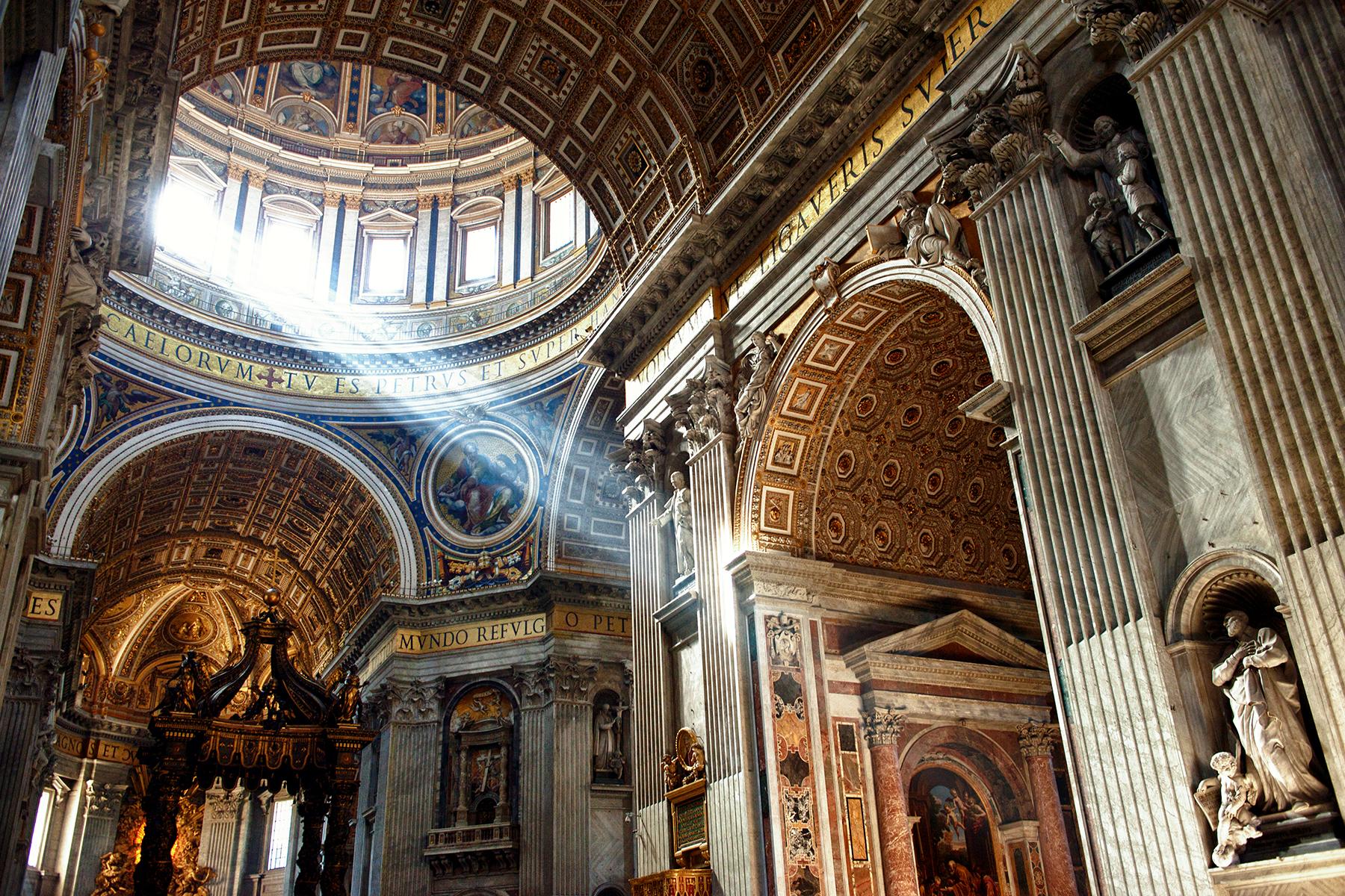 02_FreeThingsToDoInRome__StPetersBasilica_shutterstock_83719768