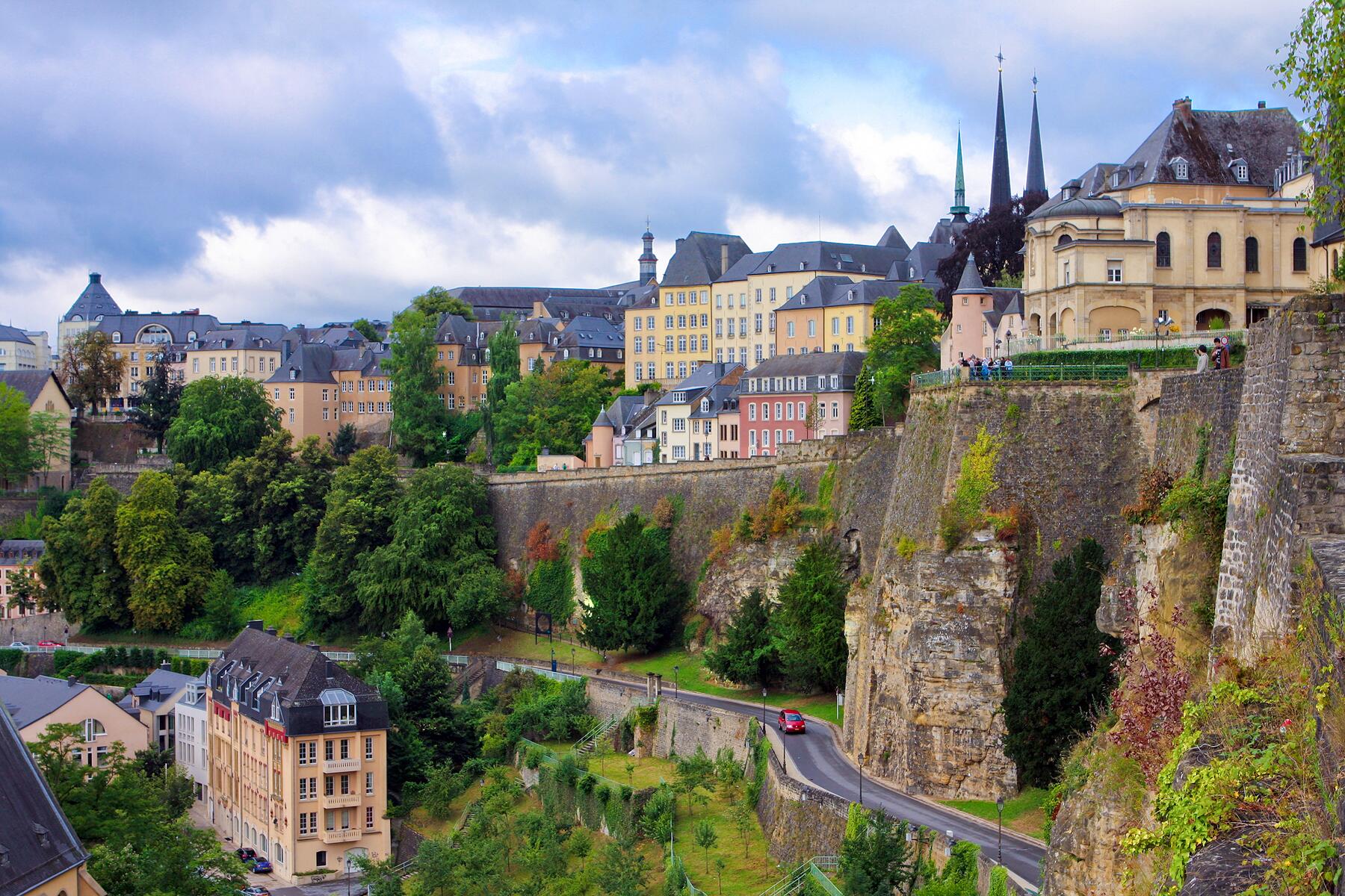 02_LuxembourgWTF__TopographyUnlikeAnyOther_iStock-95770729