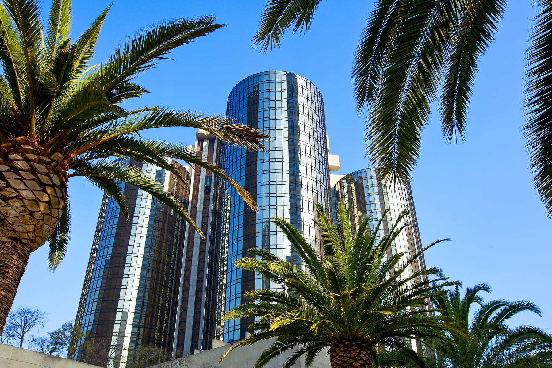 05_Hotelfrom80sMovies__WestinBonaventureHotel_5.) wesLAXBWex-133398-Exterior-High
