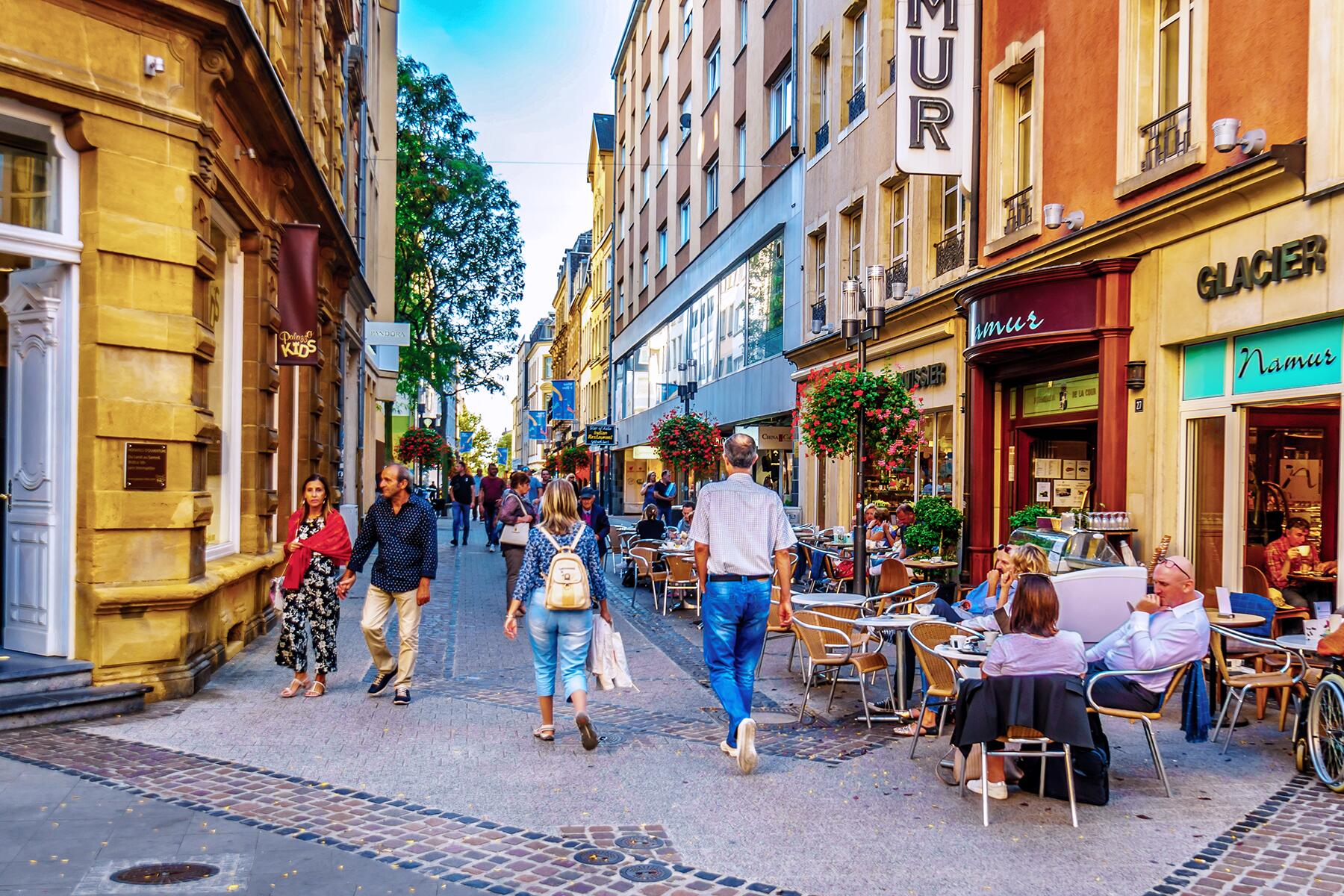 05_LuxembourgWTF__RoyalsWalkAmongThem_shutterstock_1231157005