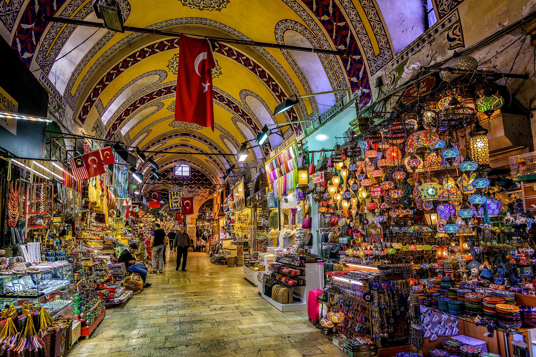 05_UltimateTurkey__GetLostInTheGrandBazaar_shutterstock_721600093