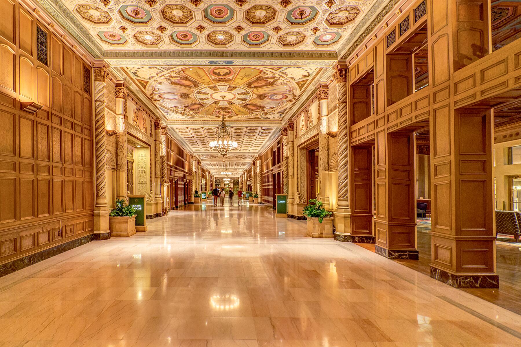 06_Hotelfrom80sMovies__MilleniumBiltmoreinLA_6.) Interior_of_the_Millennium_Biltmore_Hotel-24651397143