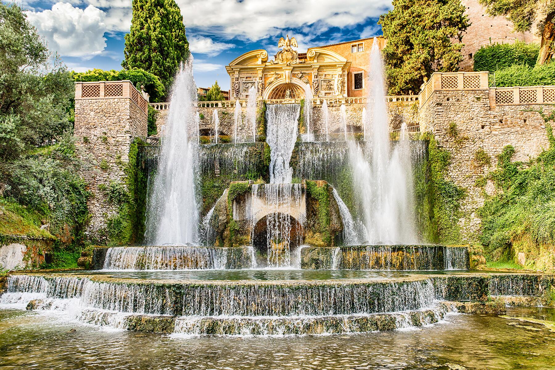 07_DayTripsFromRome__VillaDEsteTivoli_shutterstock_485668123