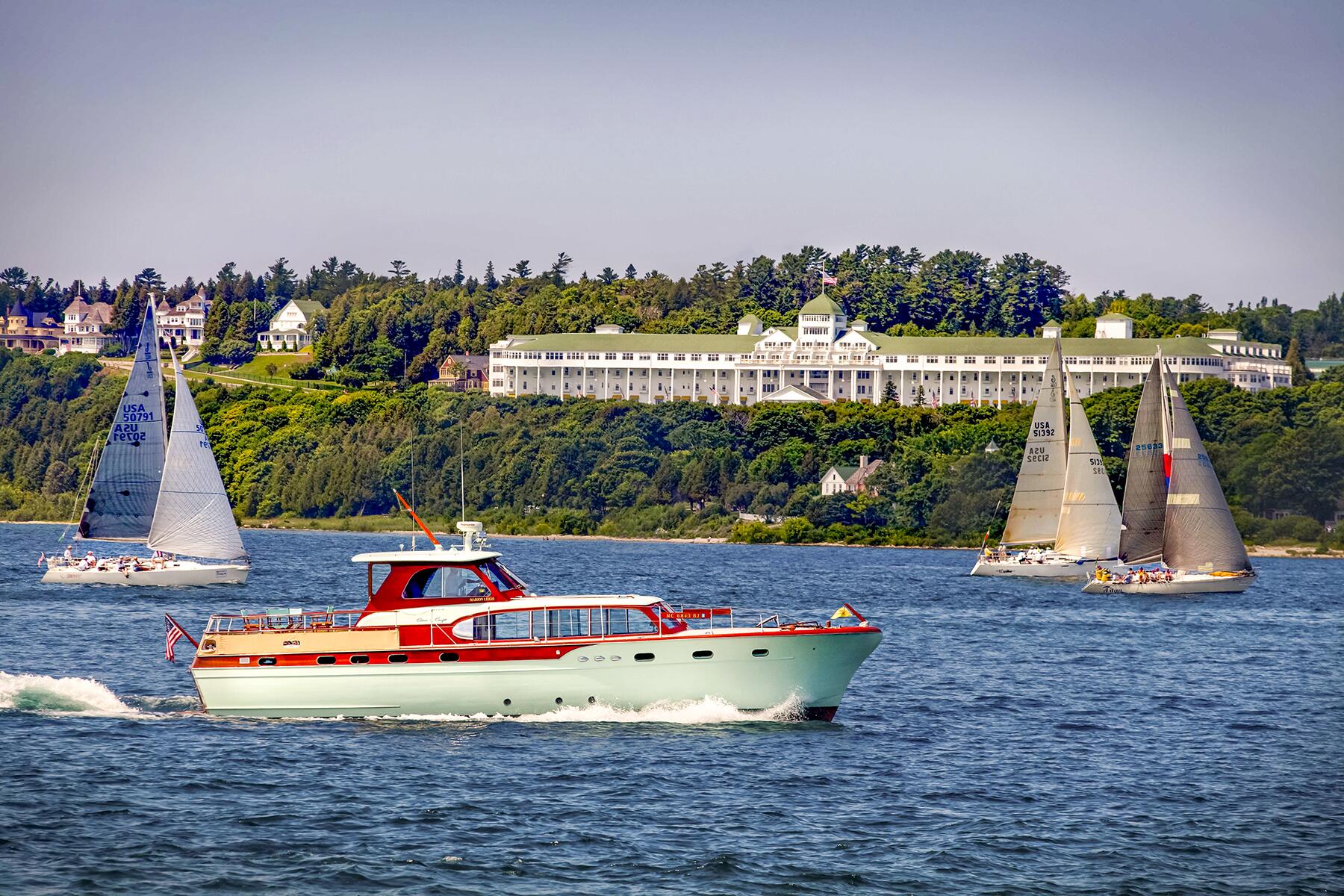 07_Hotelfrom80sMovies_-GrandhotelinMackinacIsland_7.) Grand Hotel_Mackinac Island