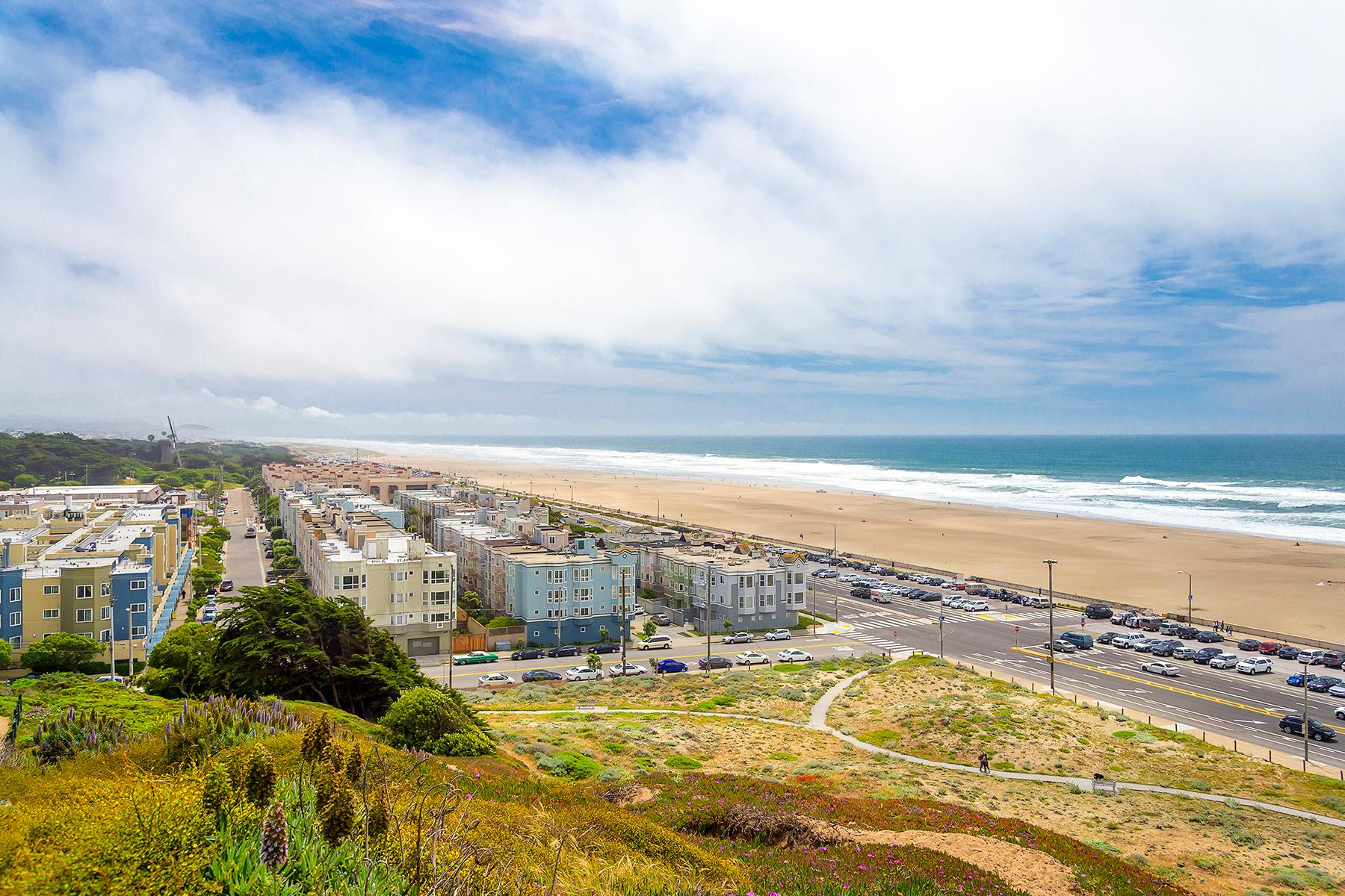 07_KnowBeforeYouGoSanFrancisco__KnowWhichRichmond_shutterstock_395530177