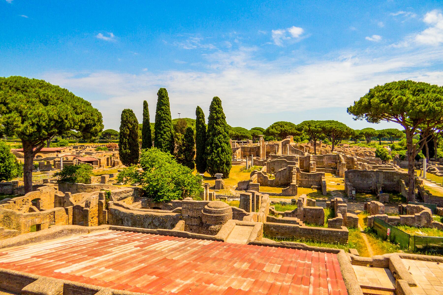 08_DayTripsFromRome__OstiaAntica_shutterstock_1451843549