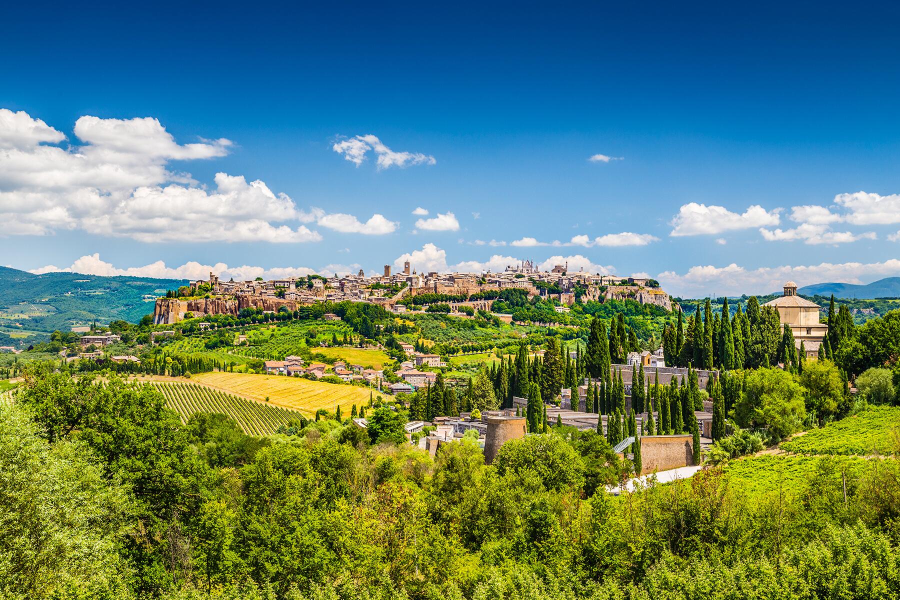 09_DayTripsFromRome__Orvieto_shutterstock_210105079