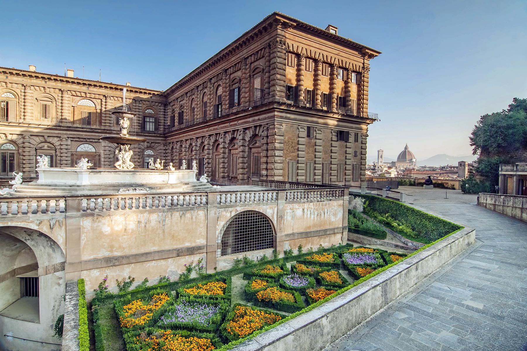 09_UltimateTuscany__ExploreTheOltrarno_shutterstock_114337039
