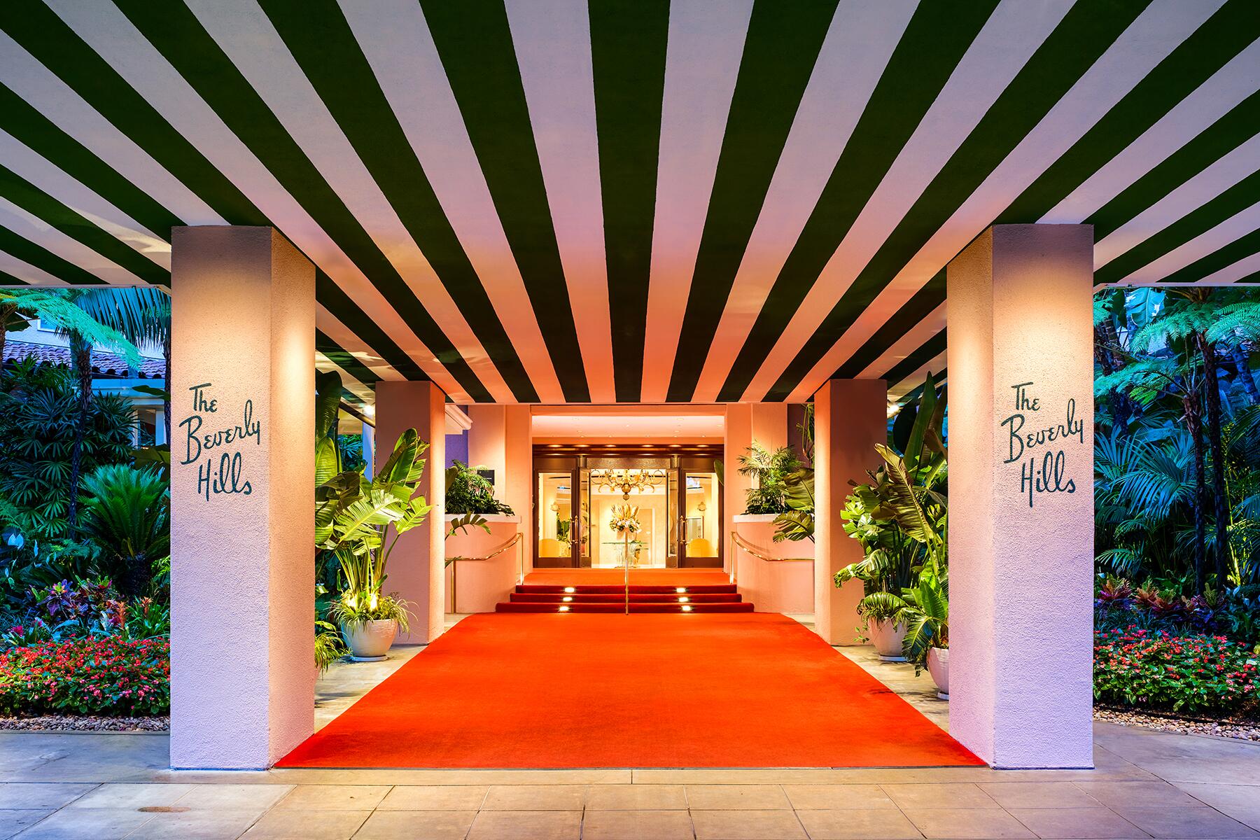 10_Hotelfrom80sMovies__BeverlyHillsHotel_Red Carpet Entrance (2)