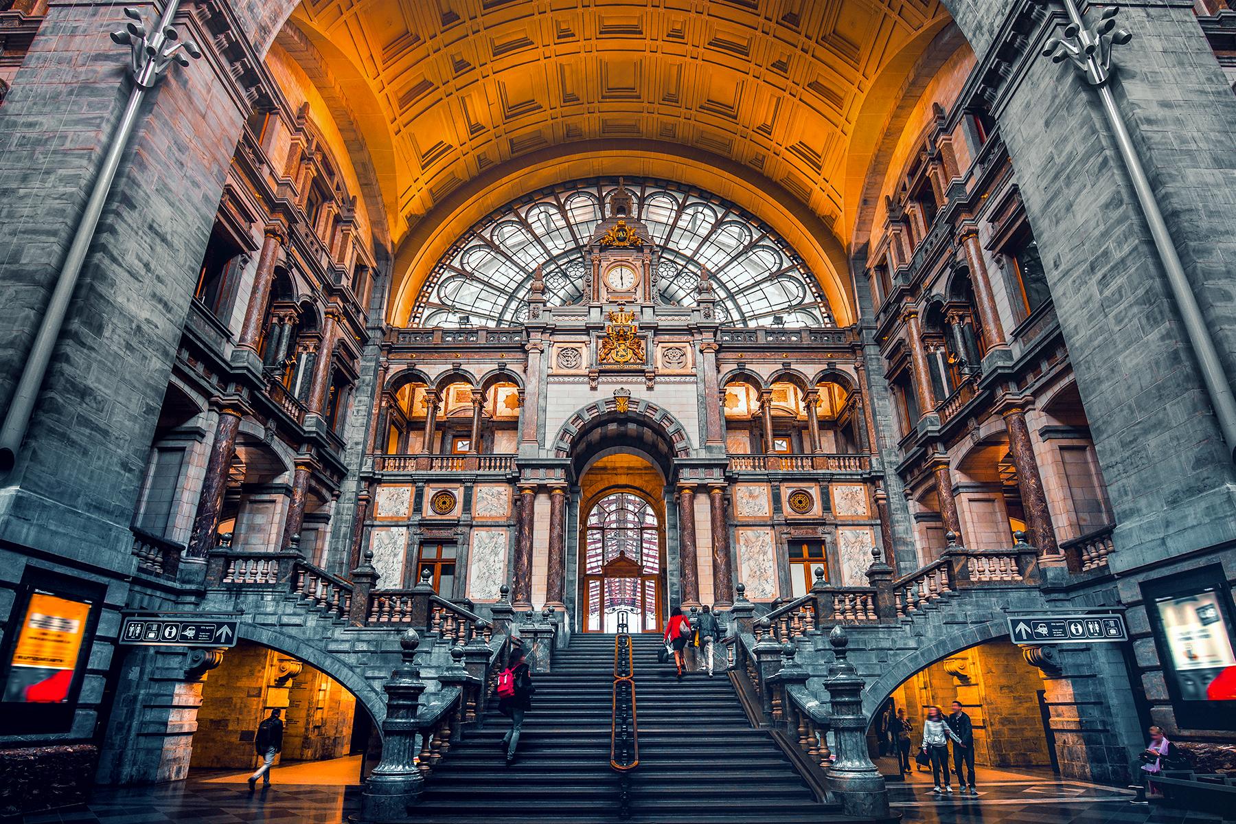 15_DitchThePlaneRideTheTrain__TrainStationsBetterThanAirports_shutterstock_1184676133