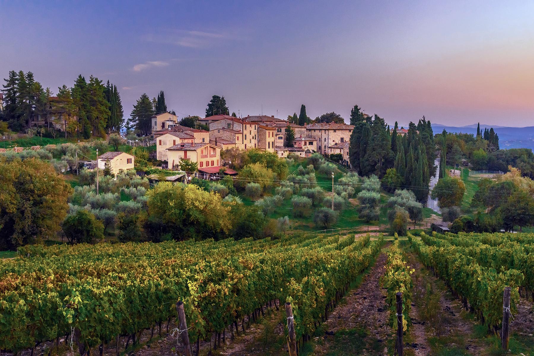 19_UltimateTuscany__TasteWineInChianti_iStock-1085540542