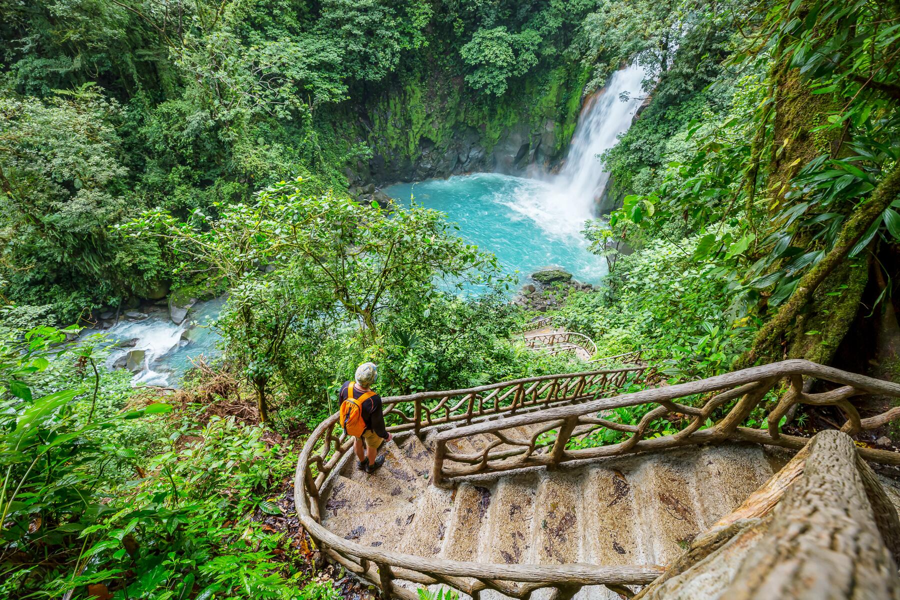 01_10ThingstoknowCostaRica__ItTakesTime_shutterstock_1007072176