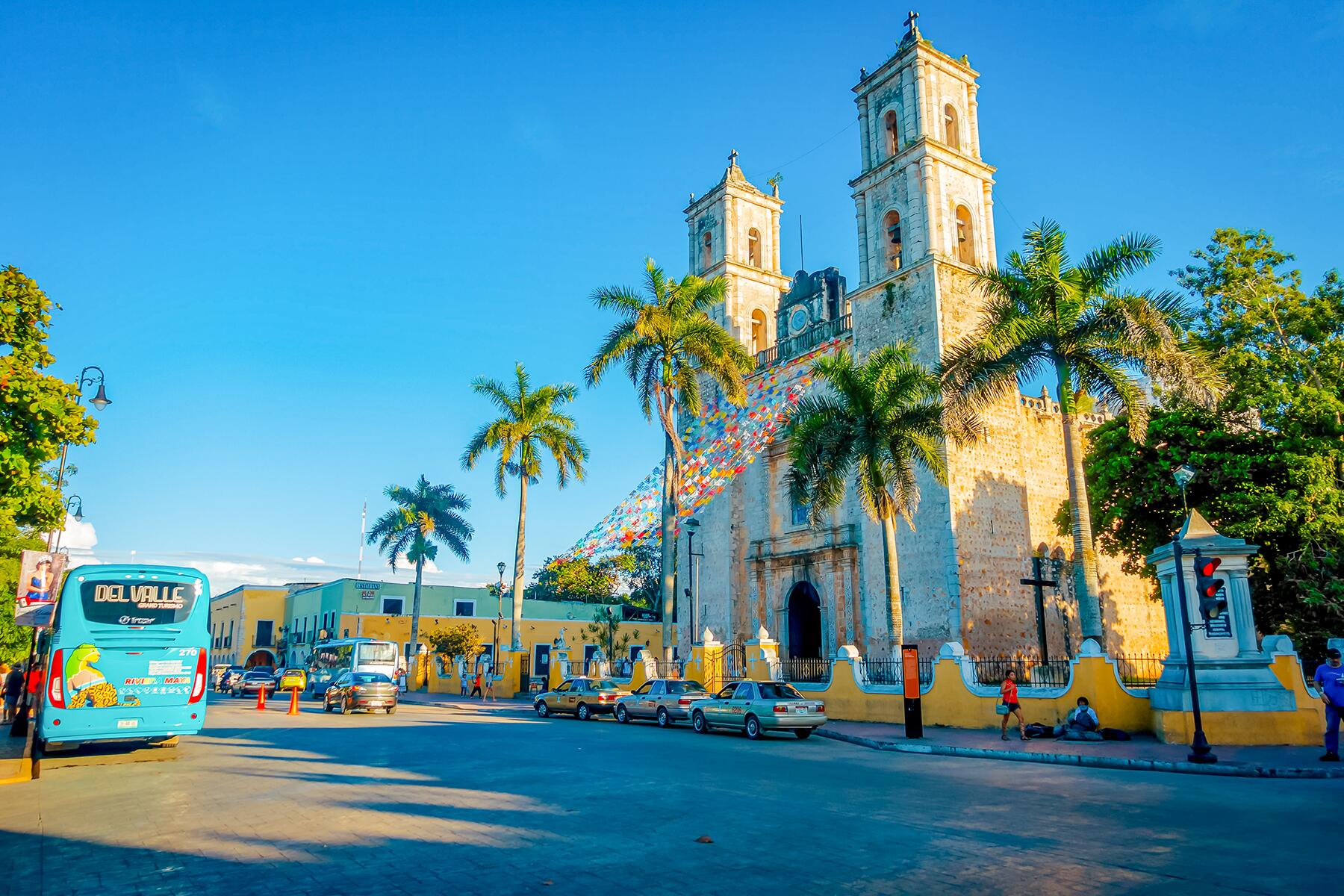 02_UltimateYucatan__Valladolid_shutterstock_1019691883