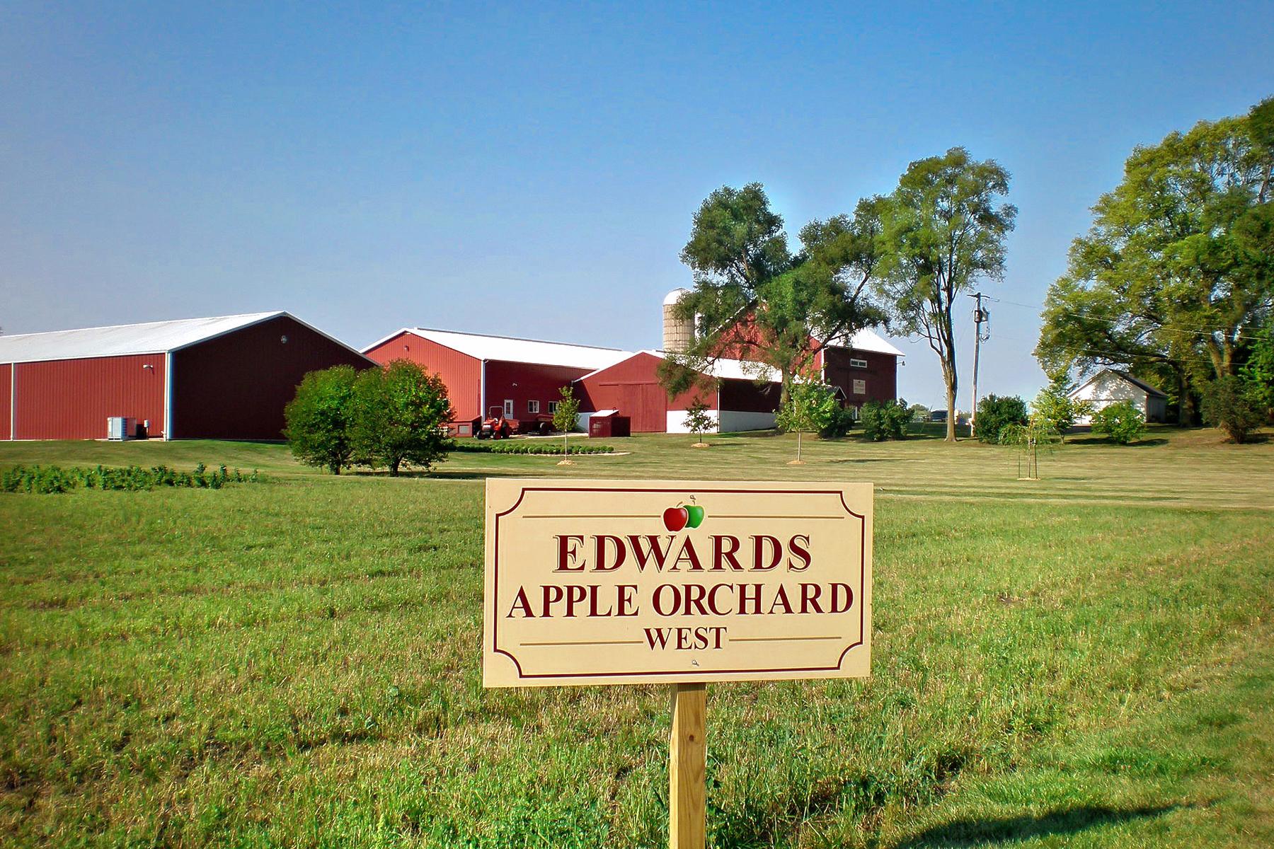 04_AppleOrchardsYouCanVisit__EdwardsAppleOrchardWest_615057_423363297699281_1967255243_o