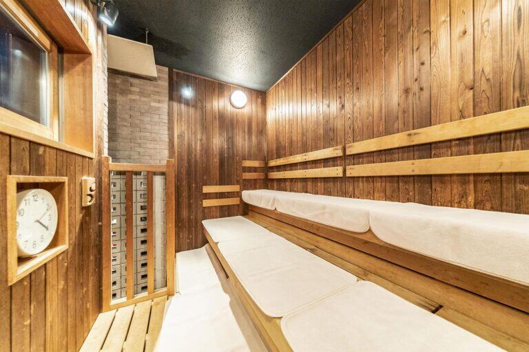 <a href='http://www.fodors.com/world/europe/norway/oslo/experiences/news/10-things-you-absolutely-need-to-know-before-getting-your-sweat-on-in-one-of-oslos-many-urban-saunas#'>From "10 Things You Absolutely Need to Know Before Getting Your Sweat On in One of Oslo's Many Urban Saunas: Toweling off"</a>