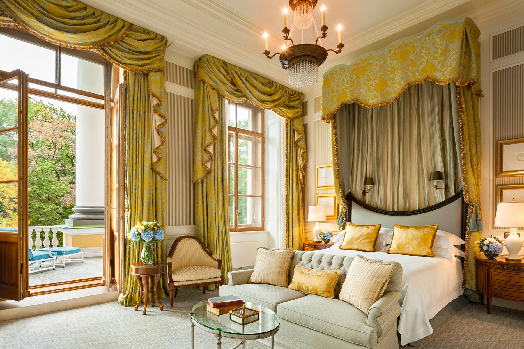 05_01_HotelAwards2020__Europe_FourSeasonsLionPalace_5 1 Rooms (23 of 40) 05_01_HotelAwards2020__Europe_FourSeasonsLionPalace_5 1 Rooms (23 of 40)