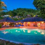 06_01_HotelAwards2020__Caribbean_LaLuna_6 1 Laluna pool in the evening