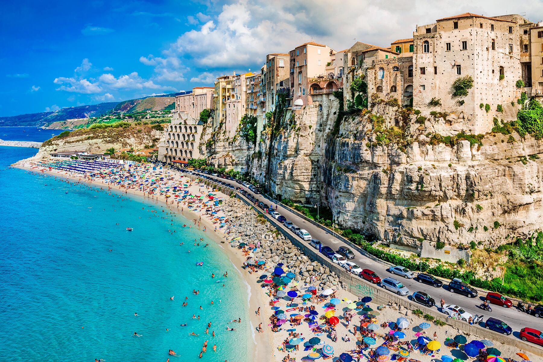 06_20BestBeachesInItaly__MarasusaTropeaCalabria_iStock-495115550