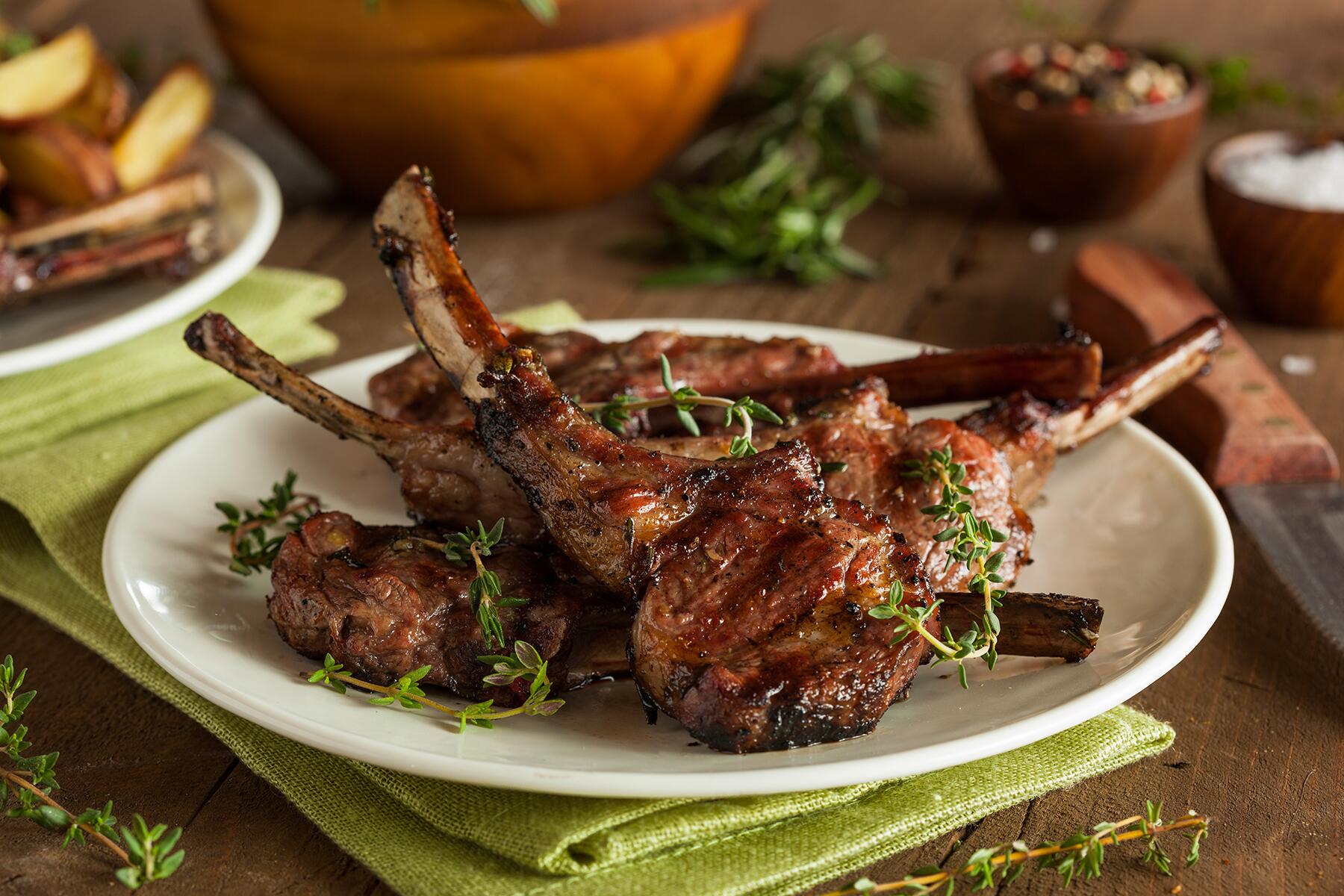 12_ThingsToEatAndDrinkInLondon__LambChops_shutterstock_259774196