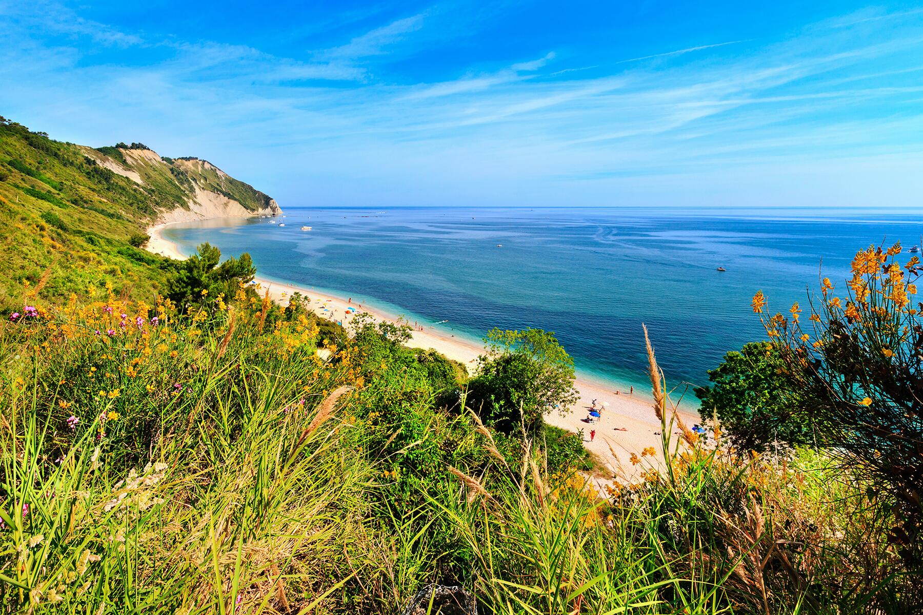 16_20BestBeachesInItaly__SpiaggiaDiMezzavalleLeMarche_iStock-838541432