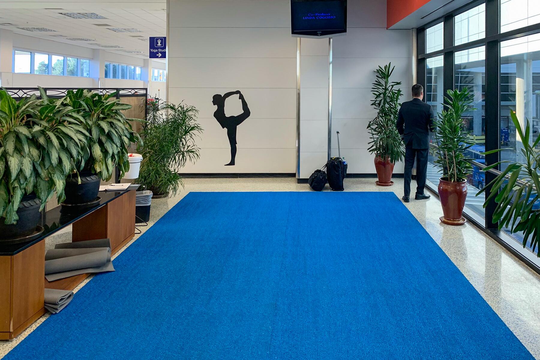 01_AirportFitnessFacilities__YogaStudioDallas_1 image2