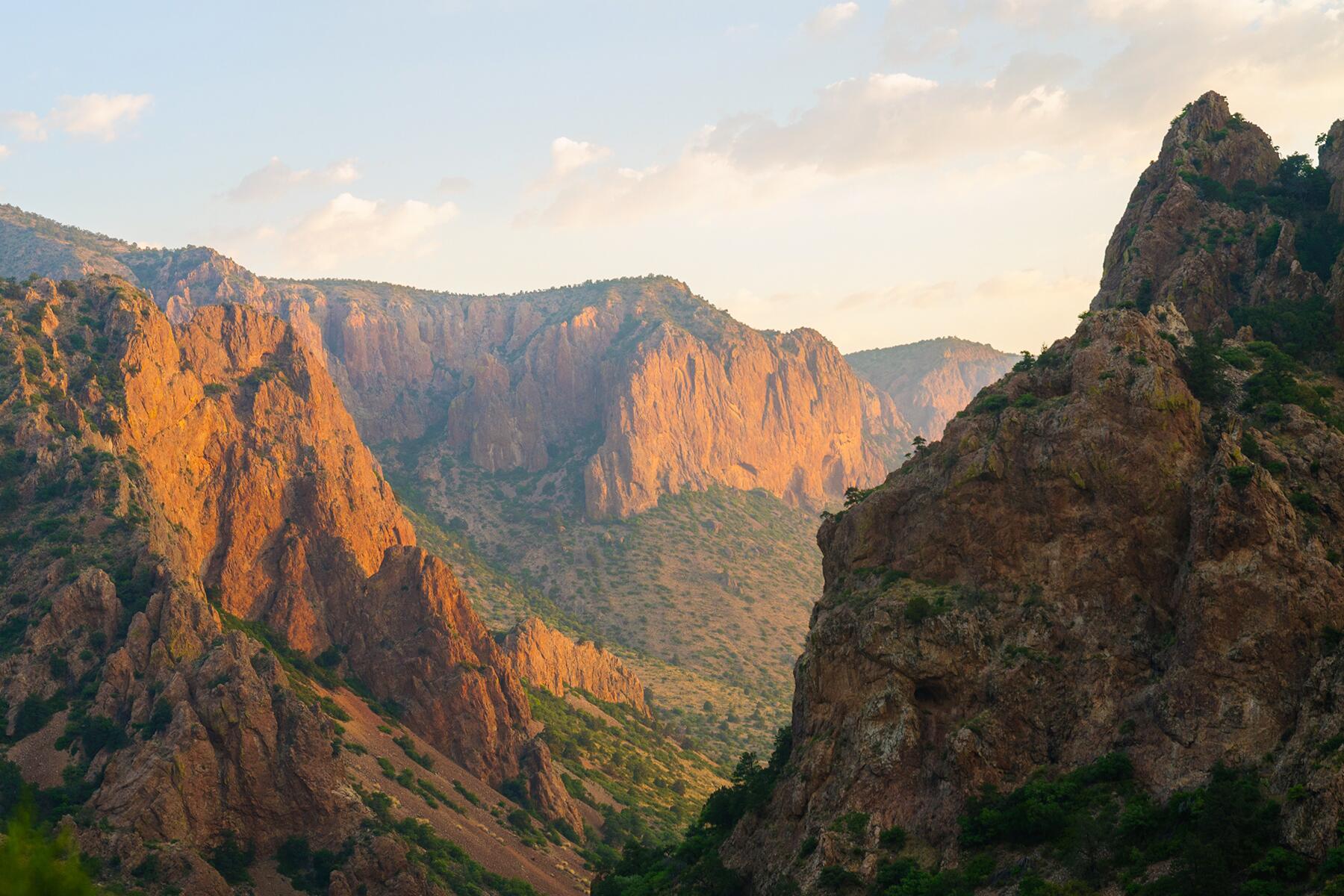 02_BigBend101__JustHowBigIsBigBend_shutterstock_121630858