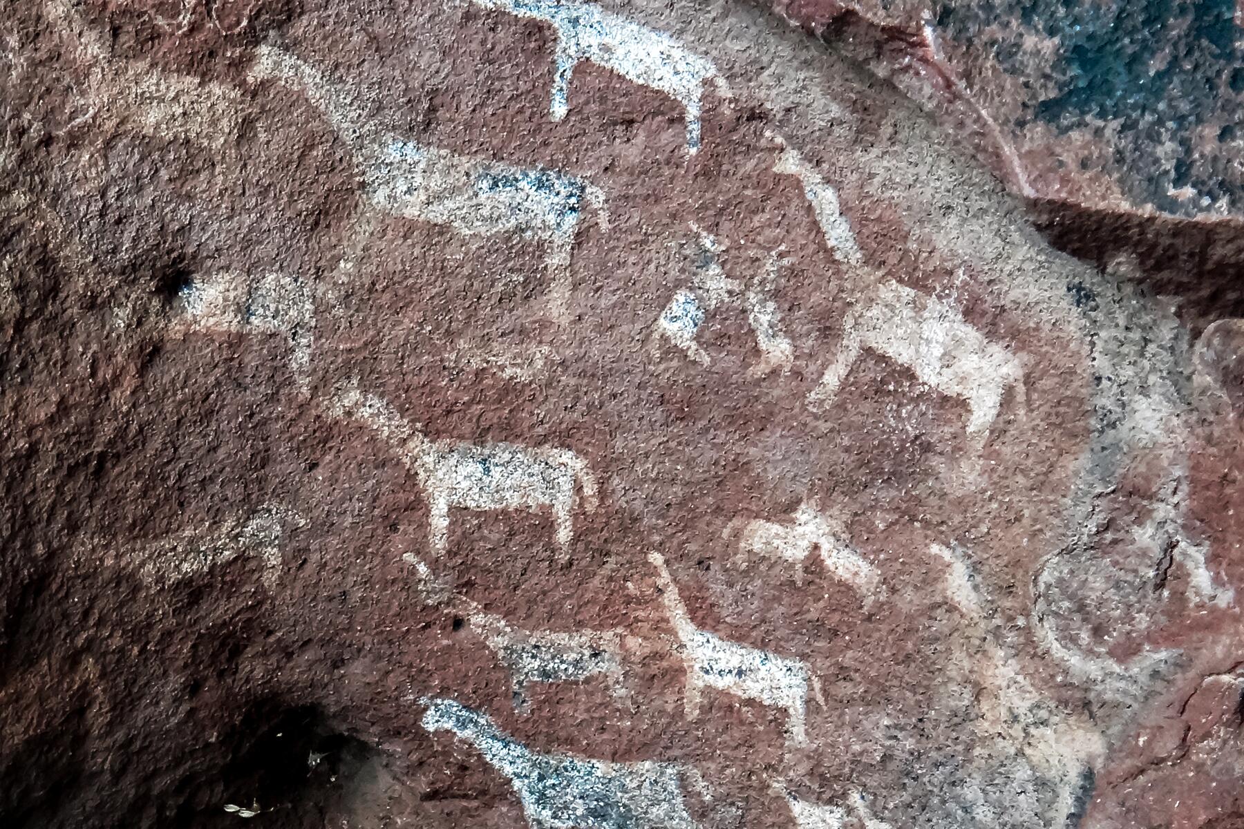 03_PrehispanicSalta__CerroCuevasPintadas_3.) Pinturas_rupestres_Guachipas_2