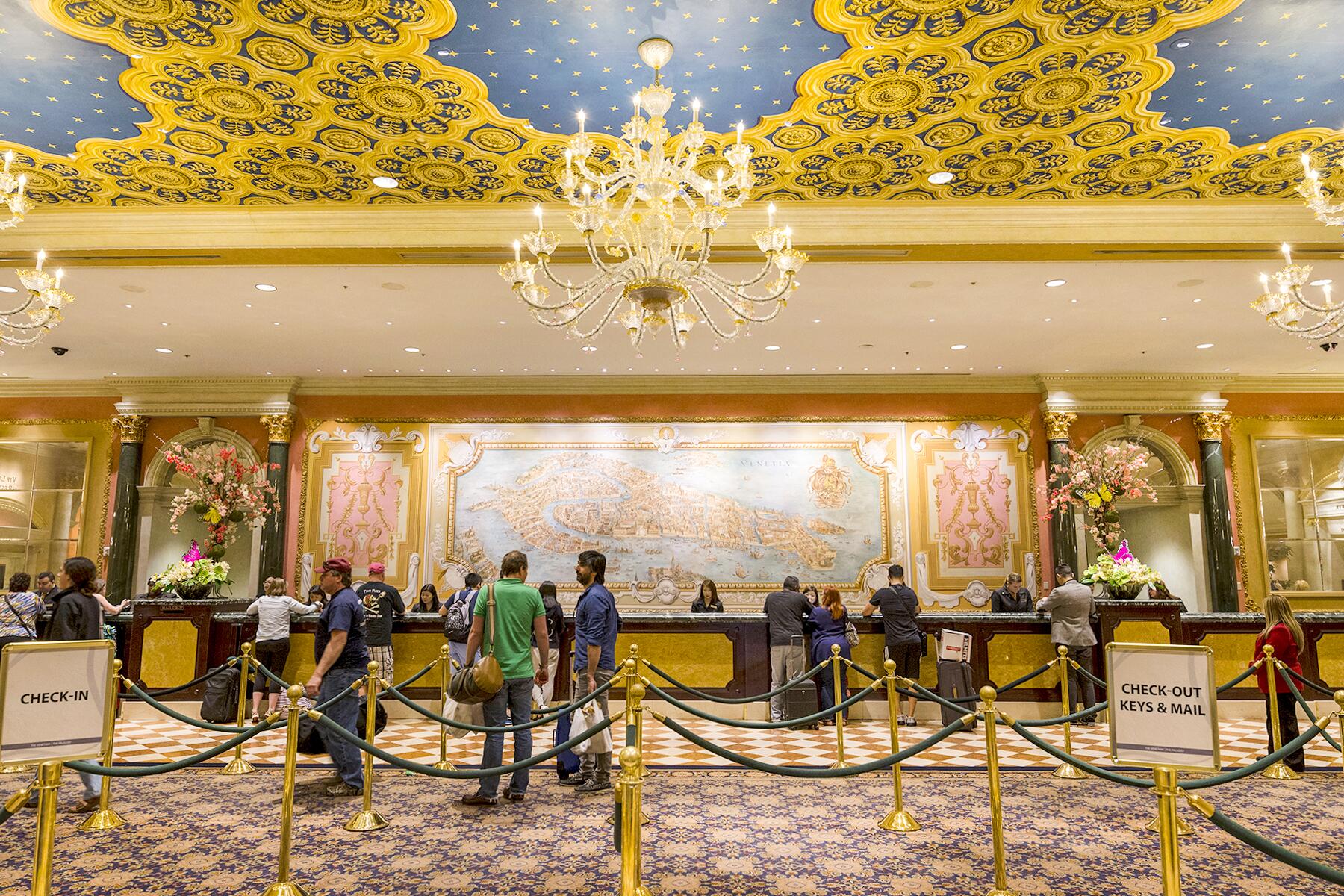 08_ThingstoKnowLasVegas__Resortfees_shutterstock_277680791