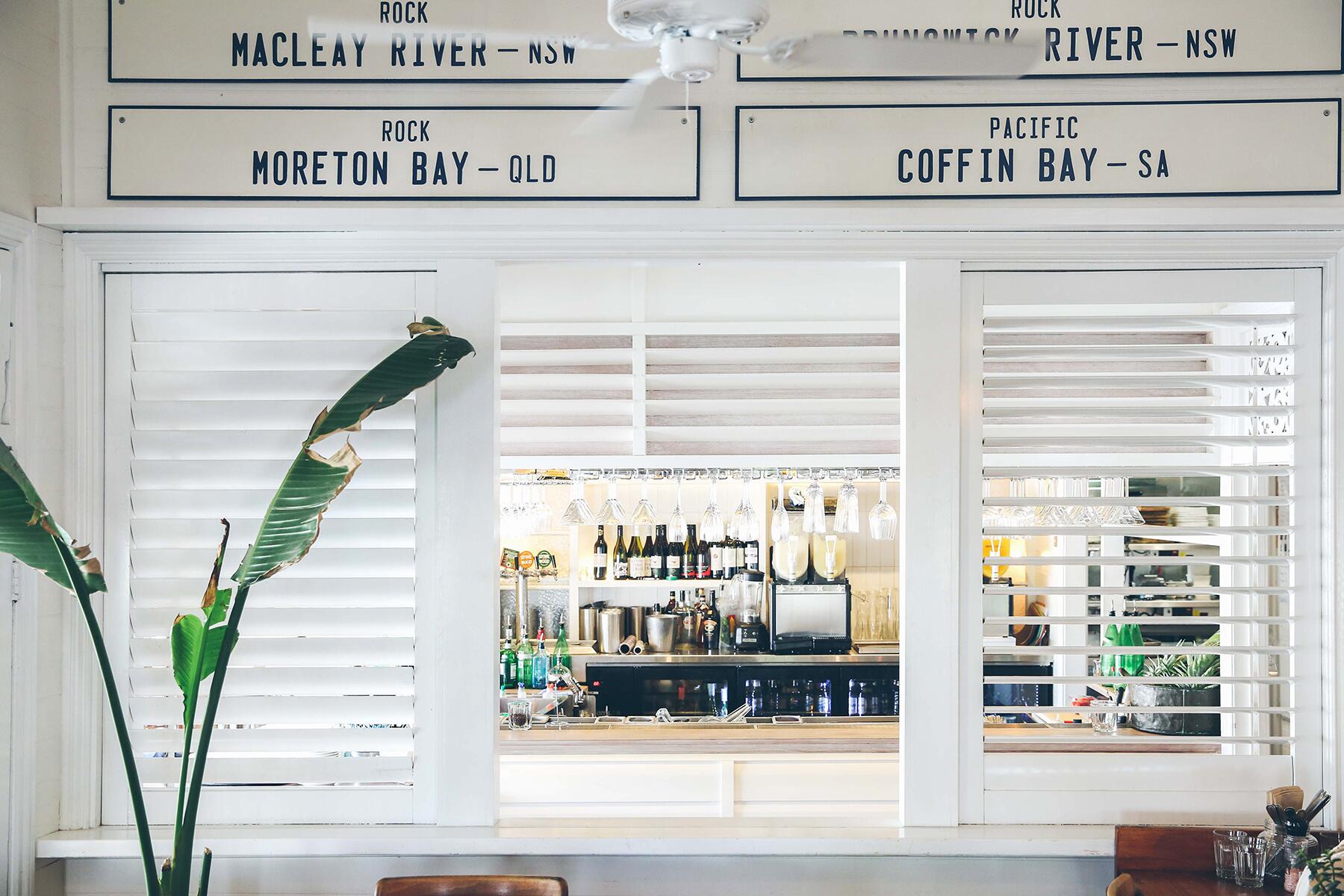 09_ByronBayBohoChicTown__BalconyBarAndOysterCo_9 1 6