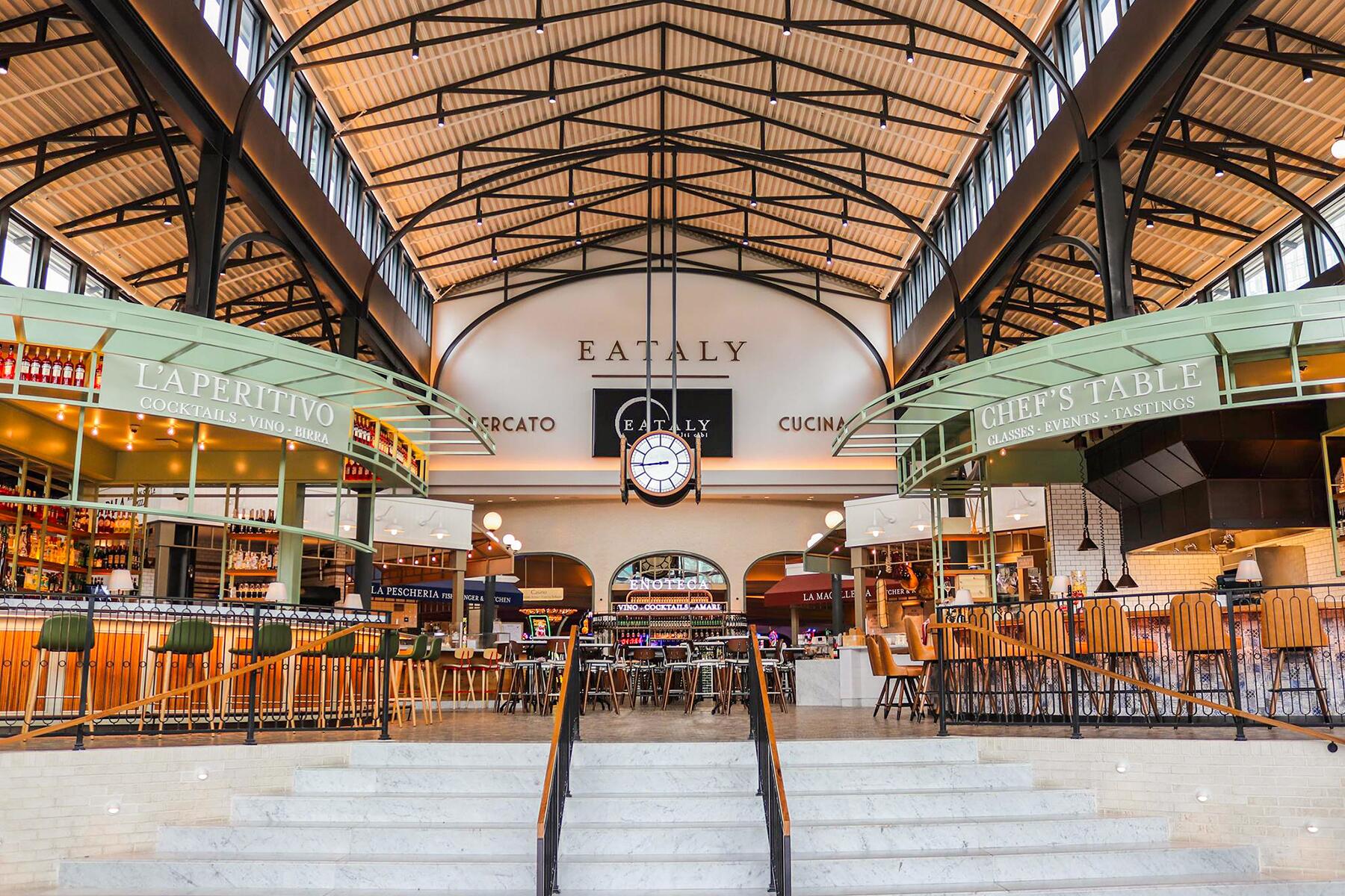<a href='http://www.fodors.com/world/north-america/usa/nevada/las-vegas/experiences/news/10-extravagant-experiences-in-las-vegas-you-can-still-afford#'>From "10 Extravagant Experiences in Las Vegas You Can Still Afford: Shopping at Eataly Las Vegas"</a>
