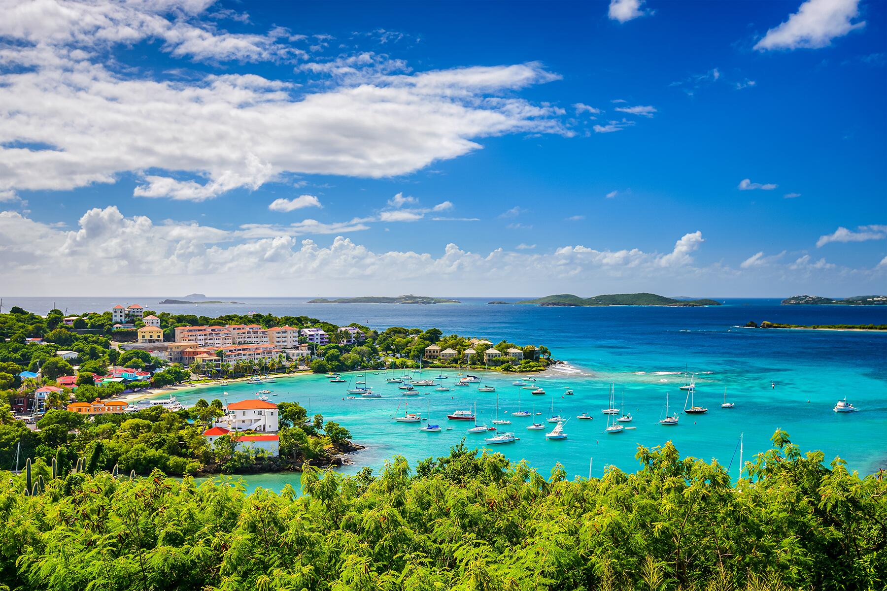 16_BestDivingCaribbean__USVI_shutterstock_290806244