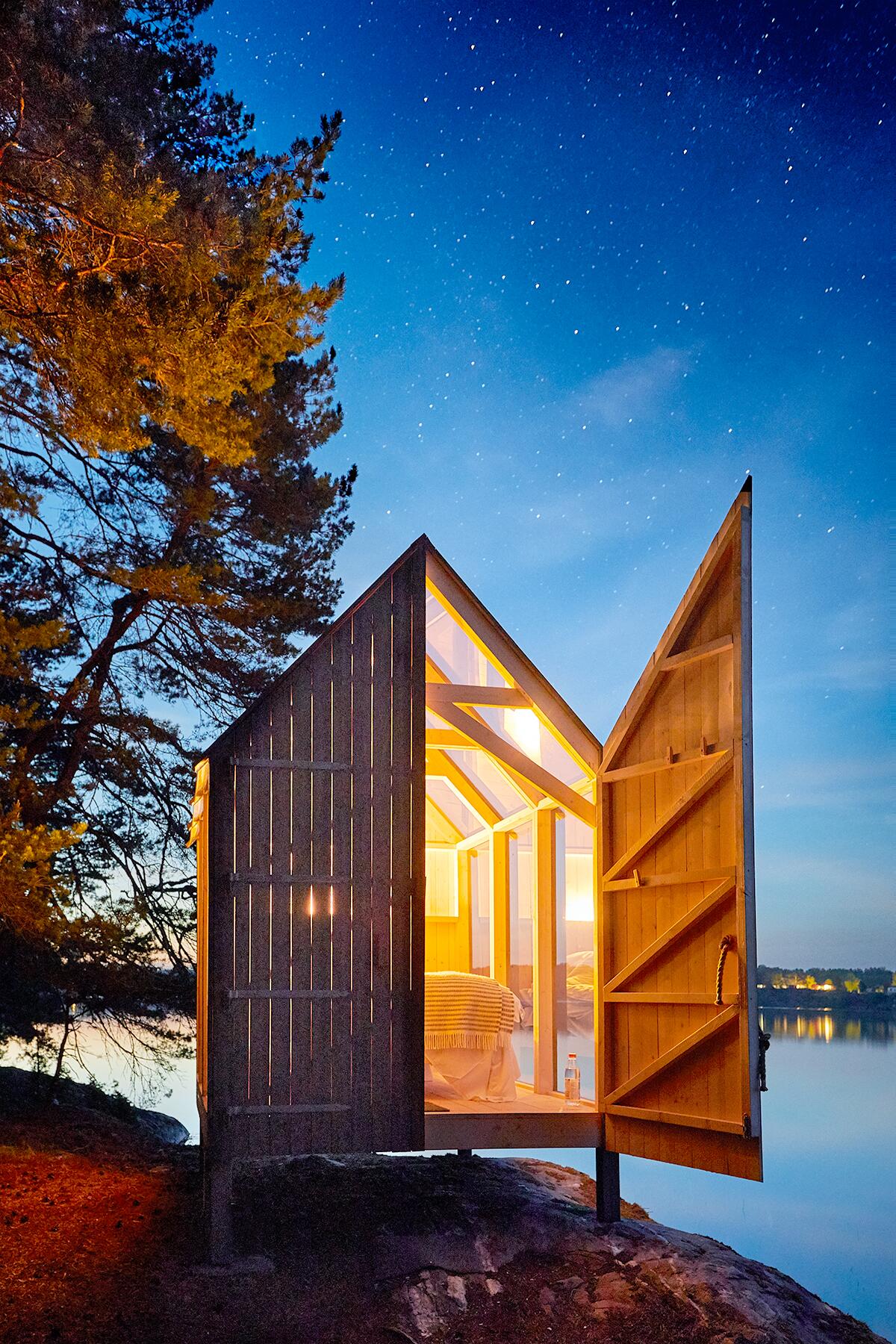 Spectacular, Instagrammable Glass Hotels Around the World