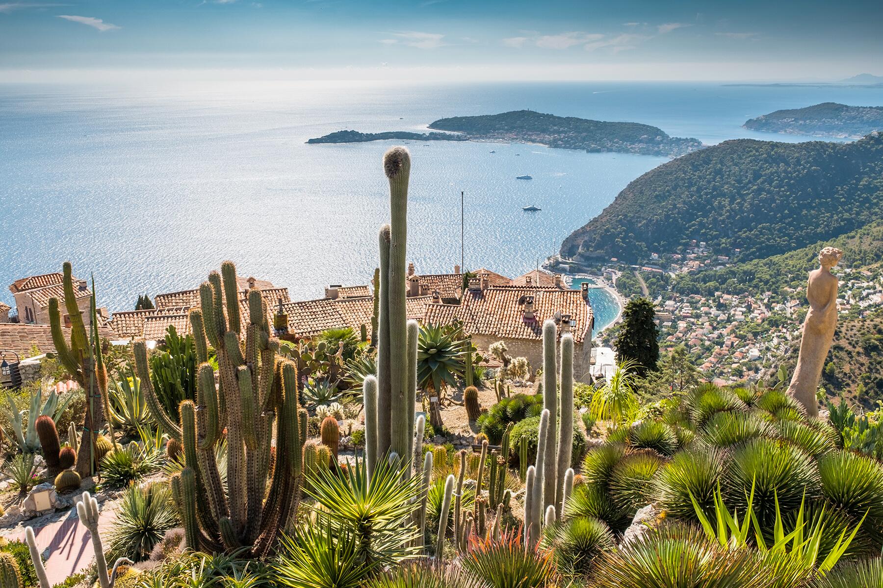10_SmallTownsAndVillagesInFrance__Eze_shutterstock_1169255428